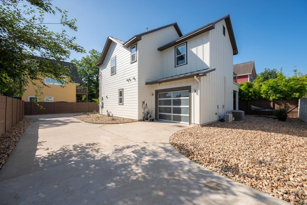 3129 Govalle Ave