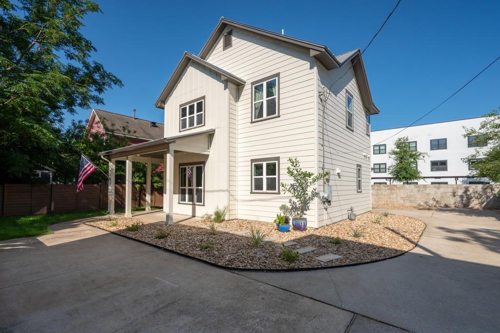 3129 Govalle Ave