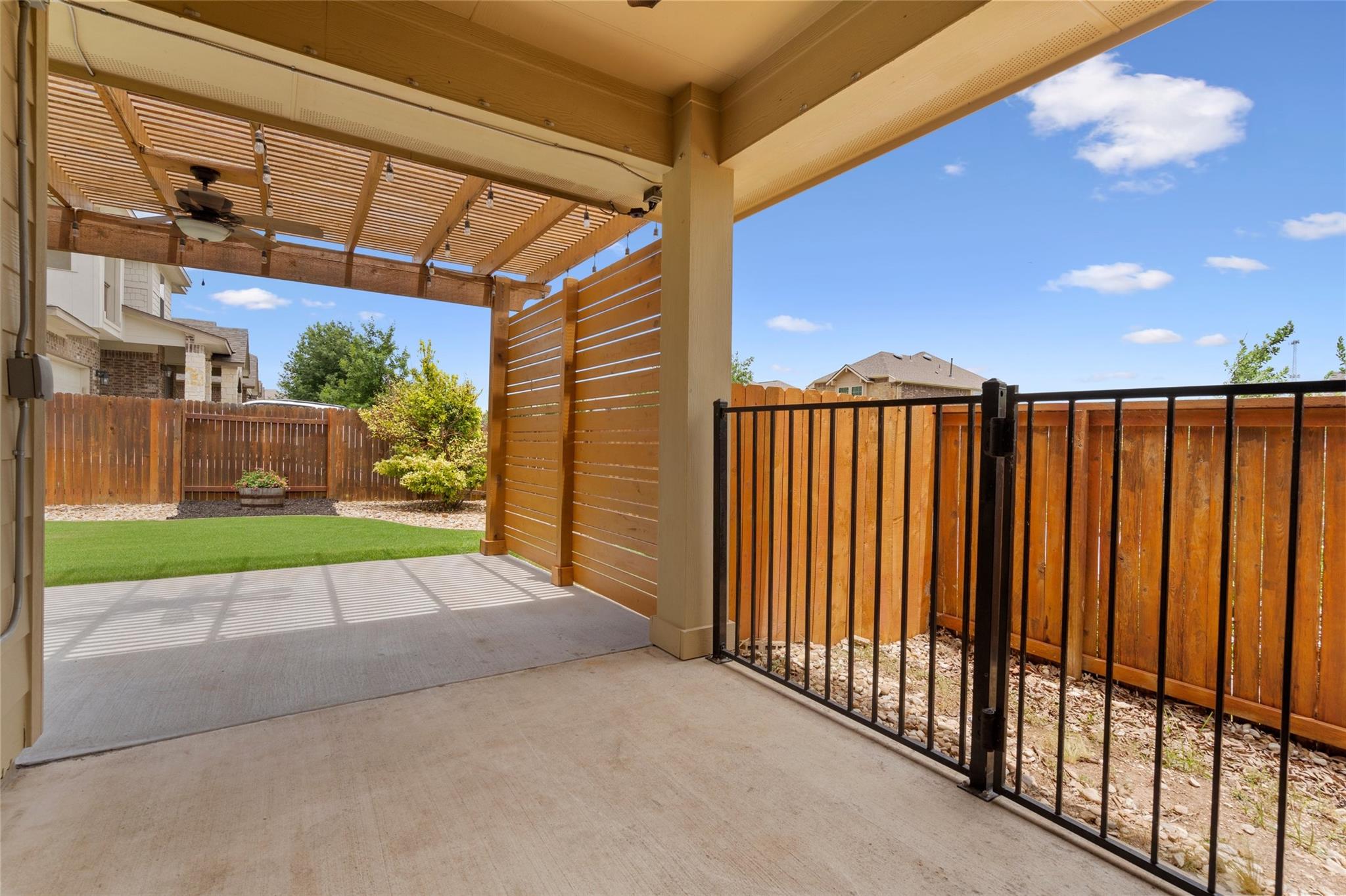 19601 Wearyall Hill LN