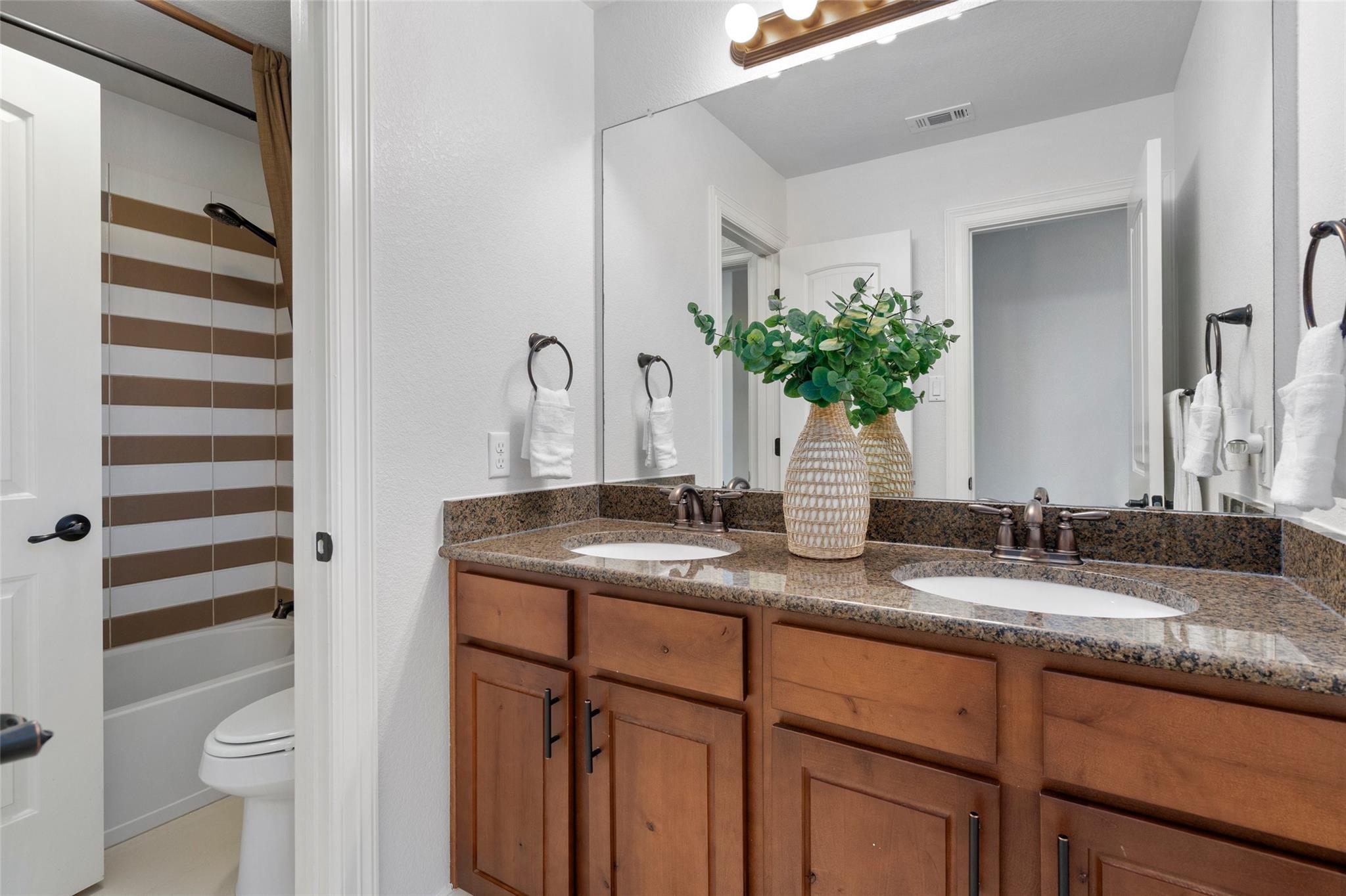 19601 Wearyall Hill LN