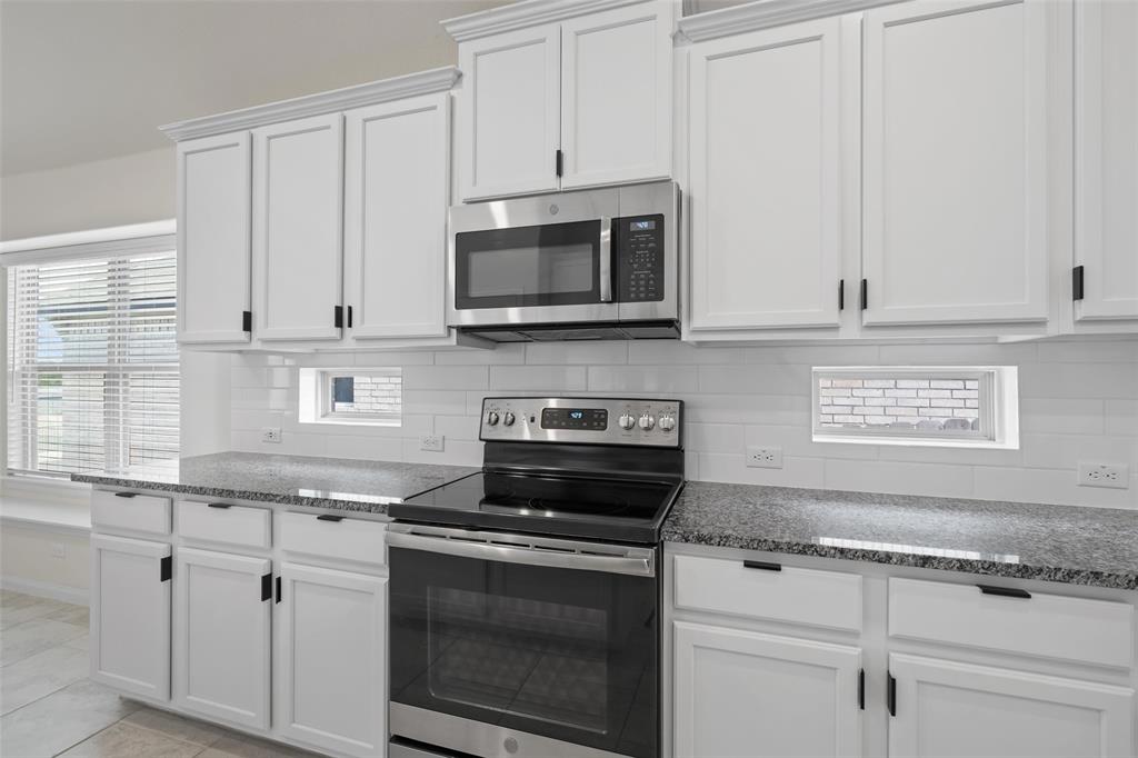 204 Crescent Heights DR