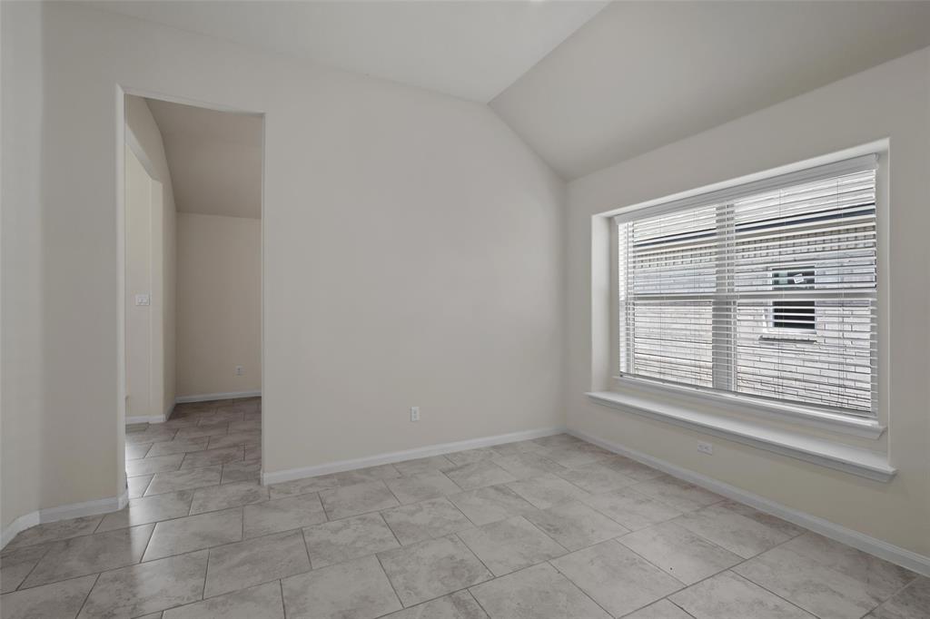 204 Crescent Heights DR