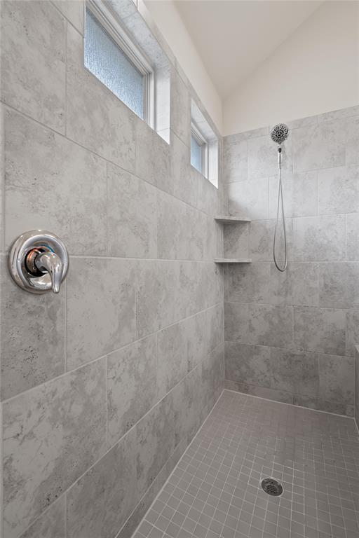 204 Crescent Heights DR