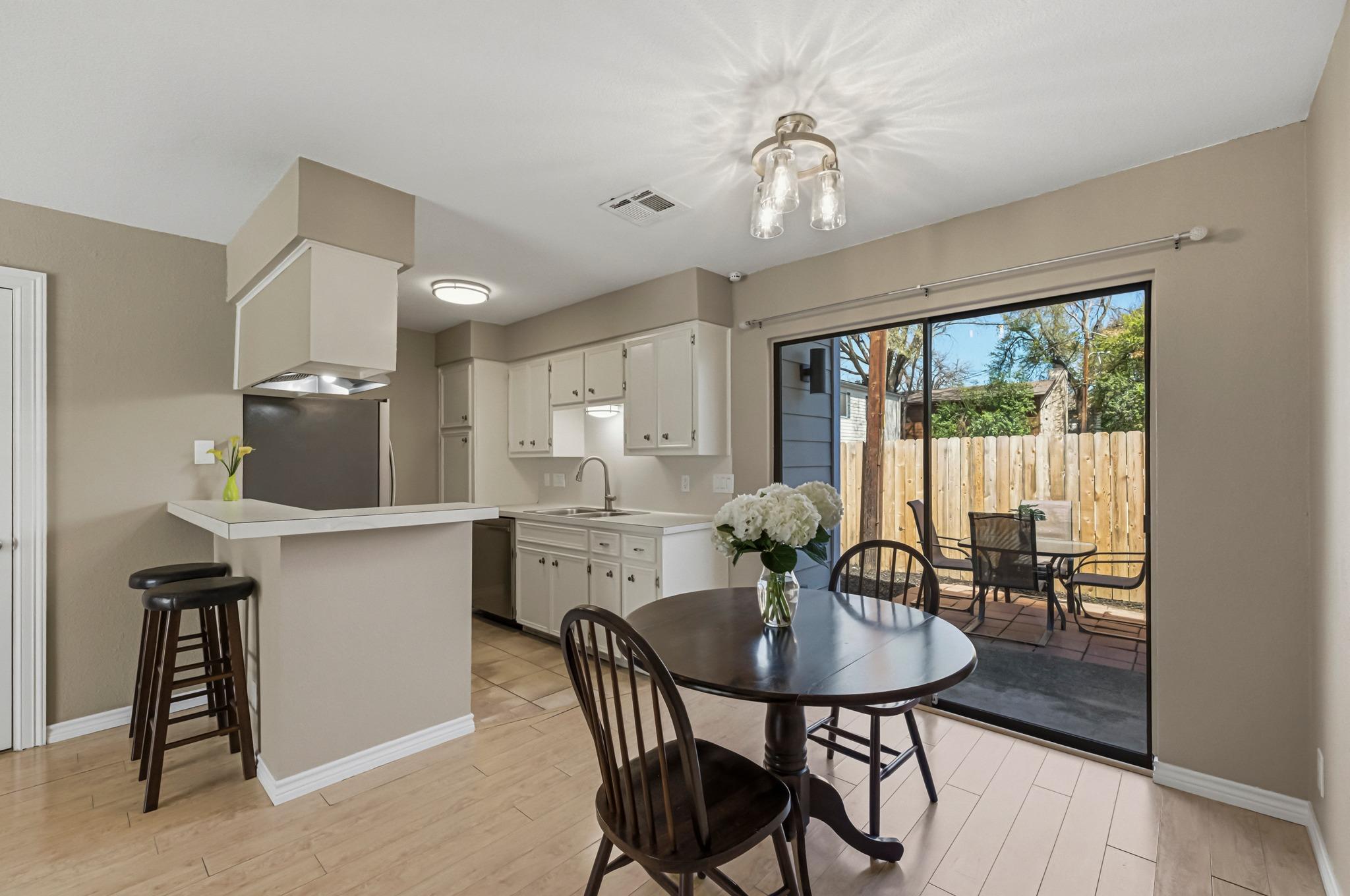 5604 Woodrow Ave # 15