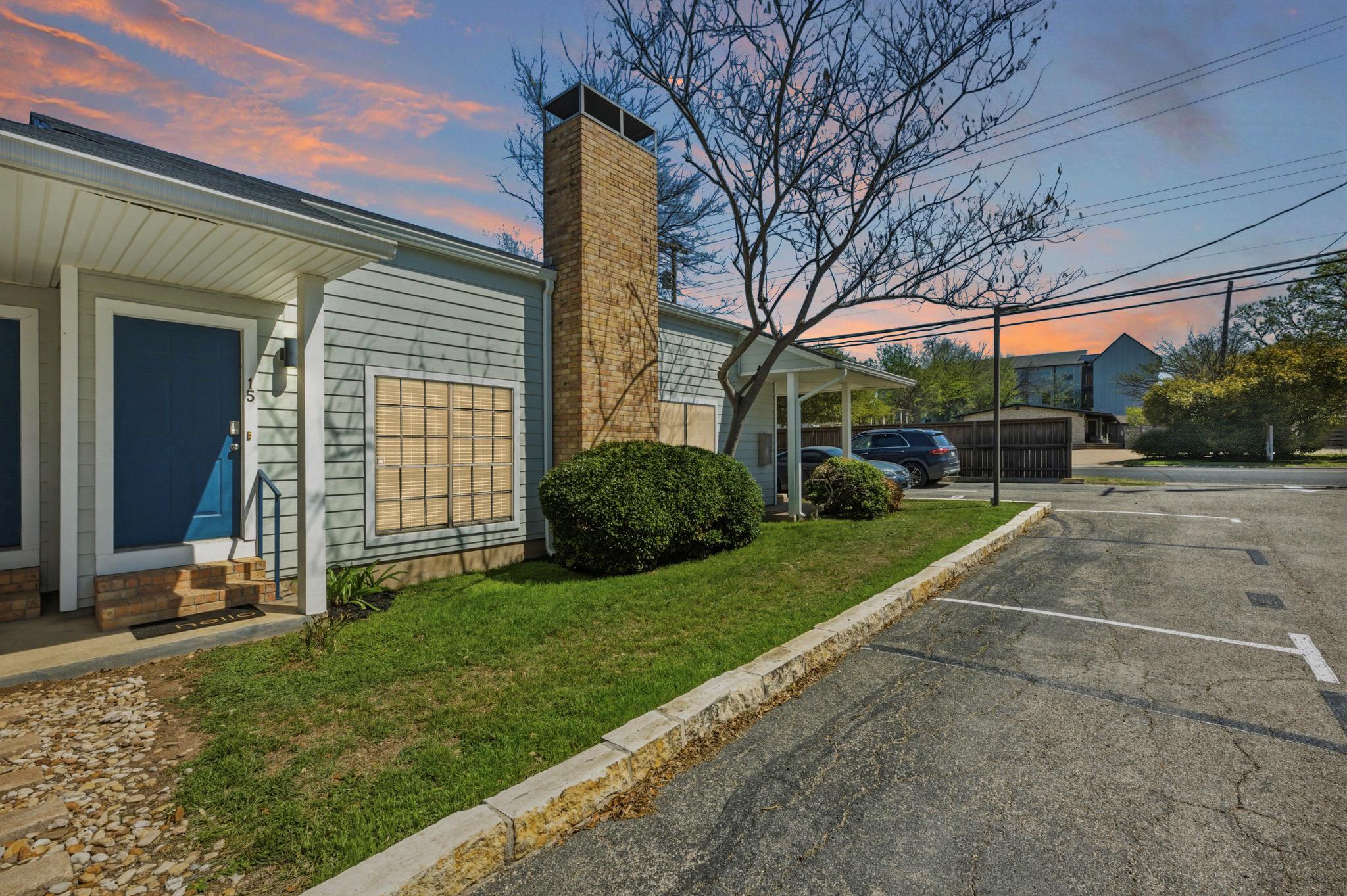 5604 Woodrow Ave # 15