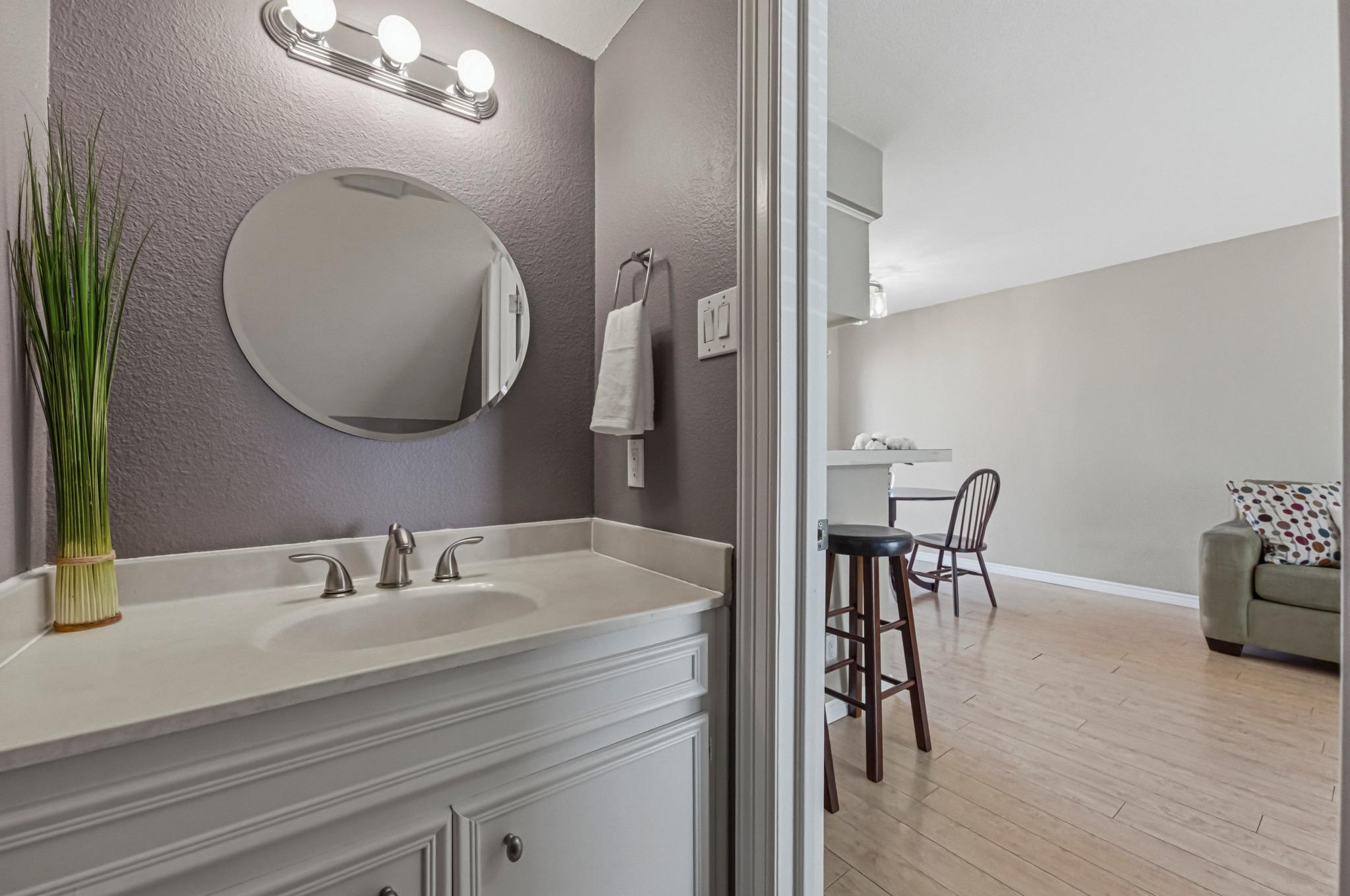 5604 Woodrow Ave # 15