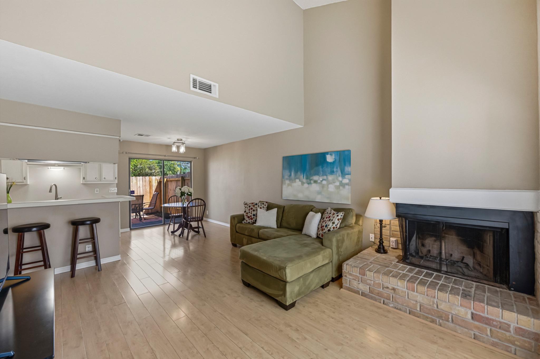 5604 Woodrow Ave # 15