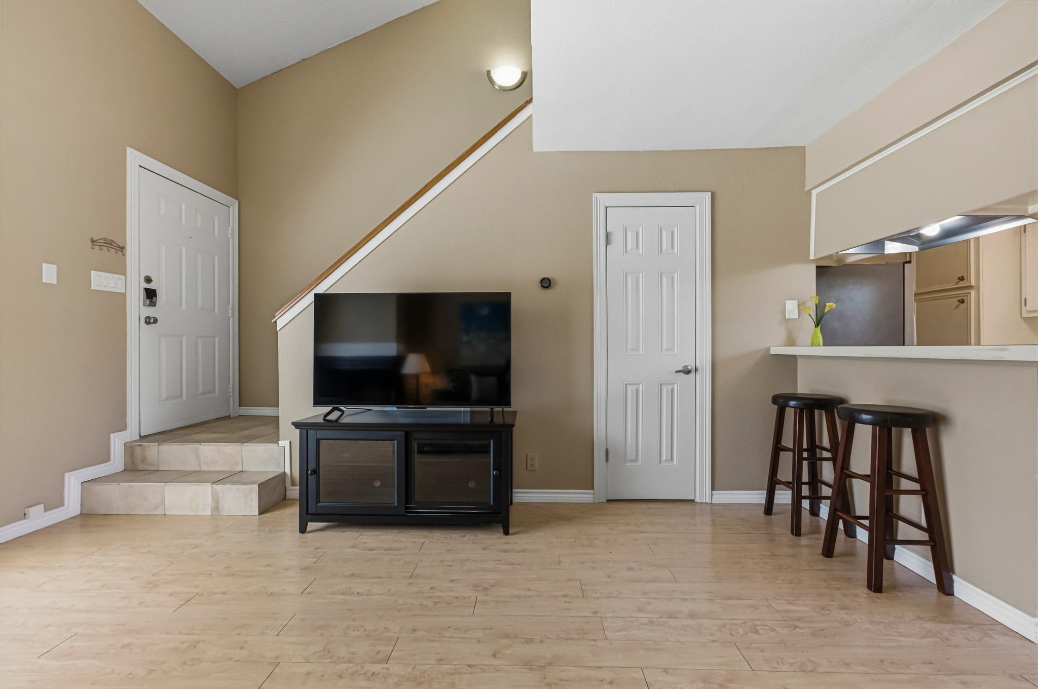 5604 Woodrow Ave # 15