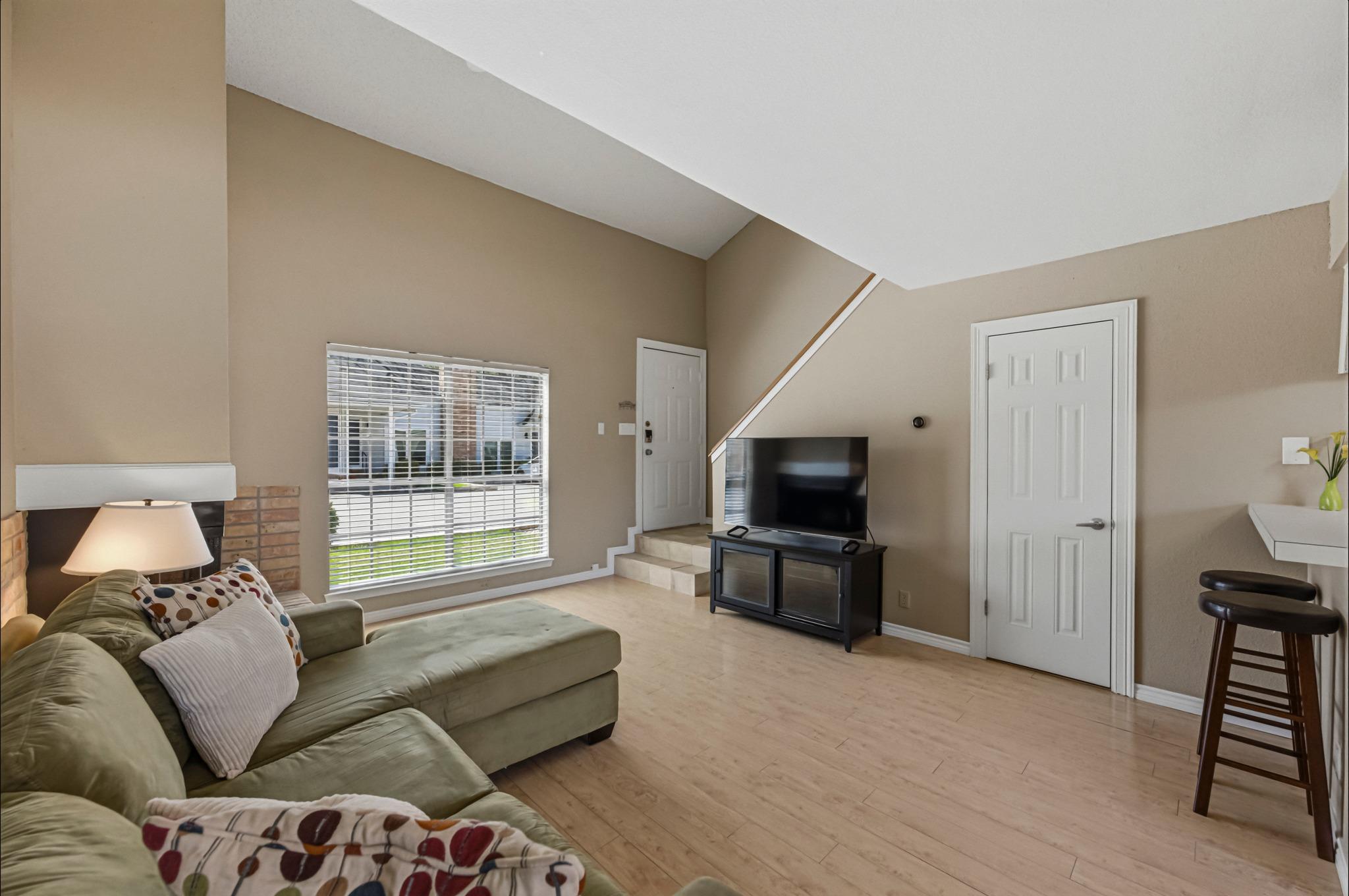 5604 Woodrow Ave # 15