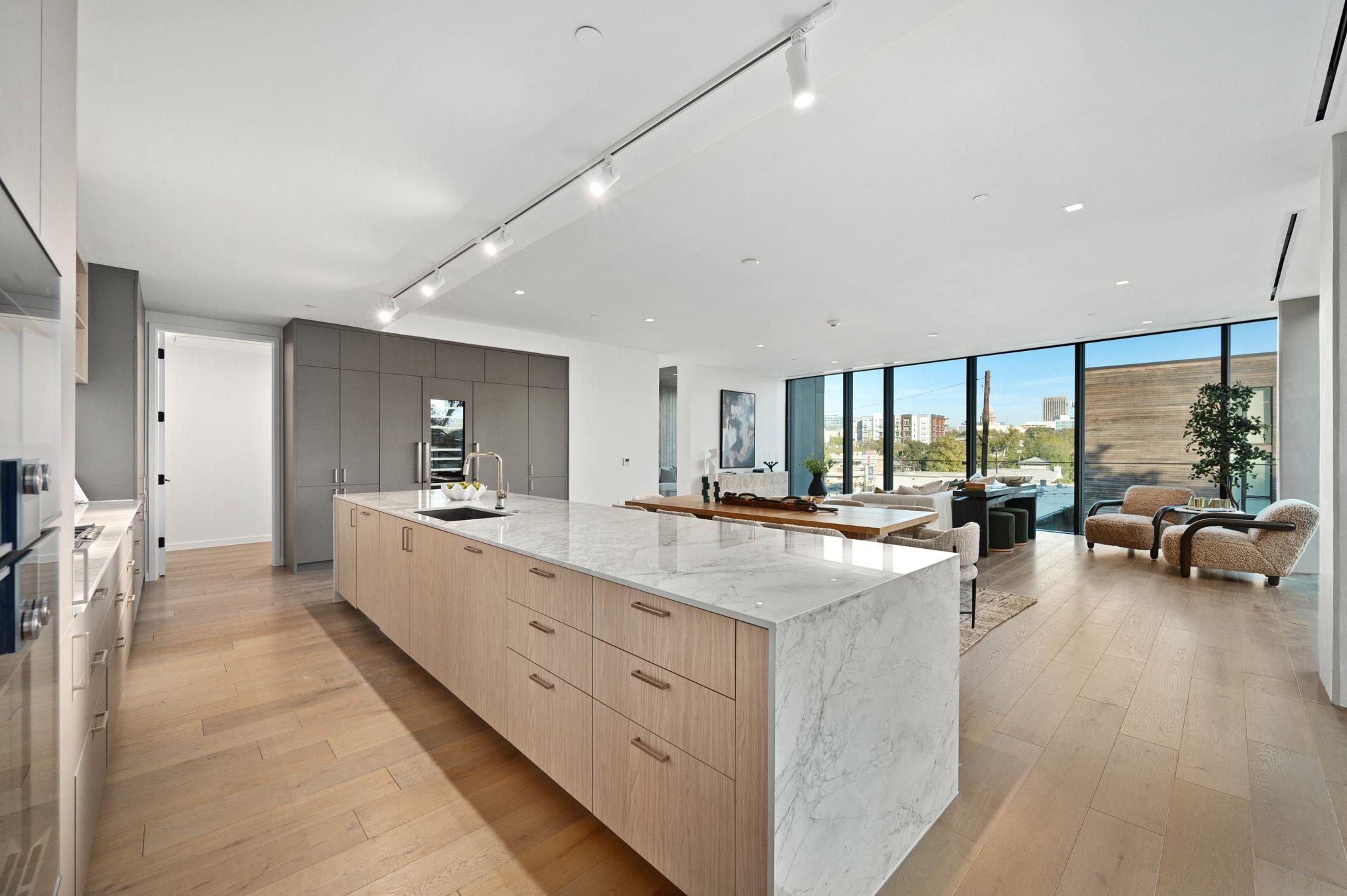 1006 Baylor ST # 201