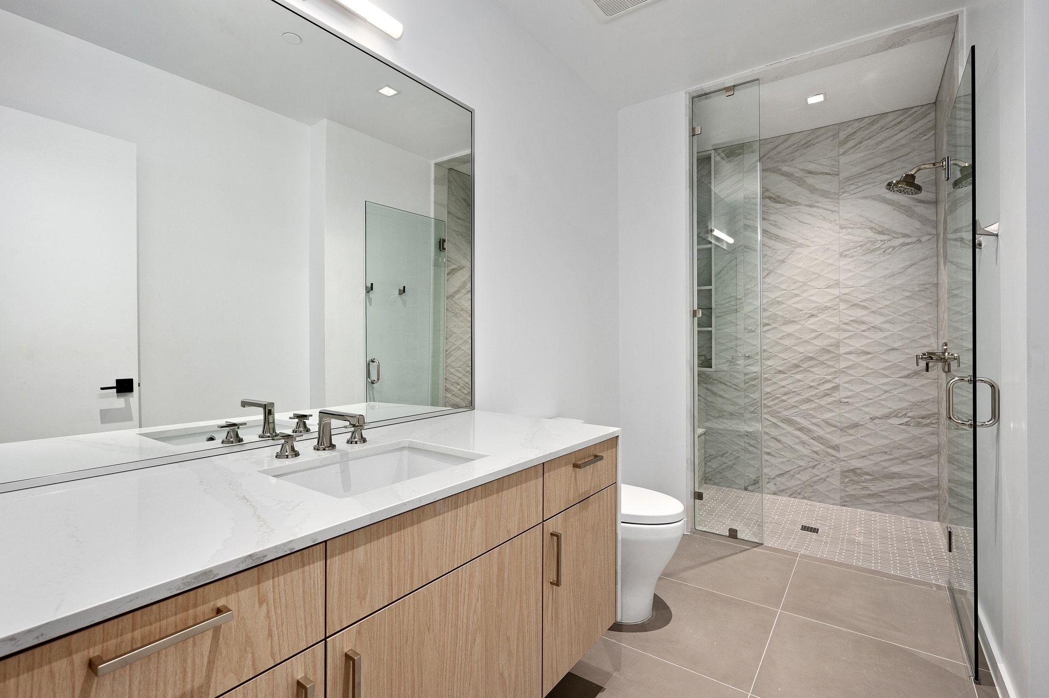 1006 Baylor ST # 201