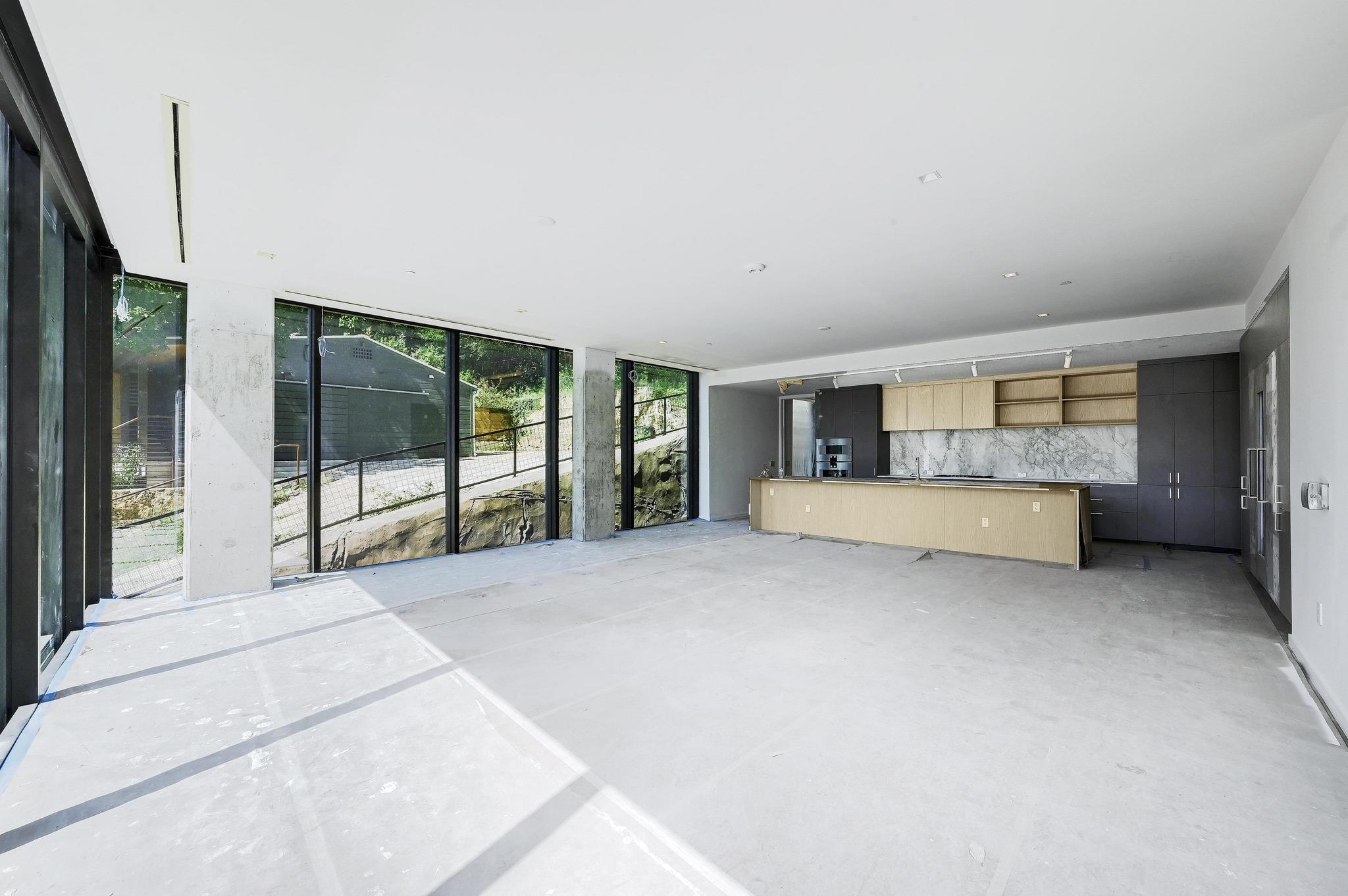 1006 Baylor ST # 201