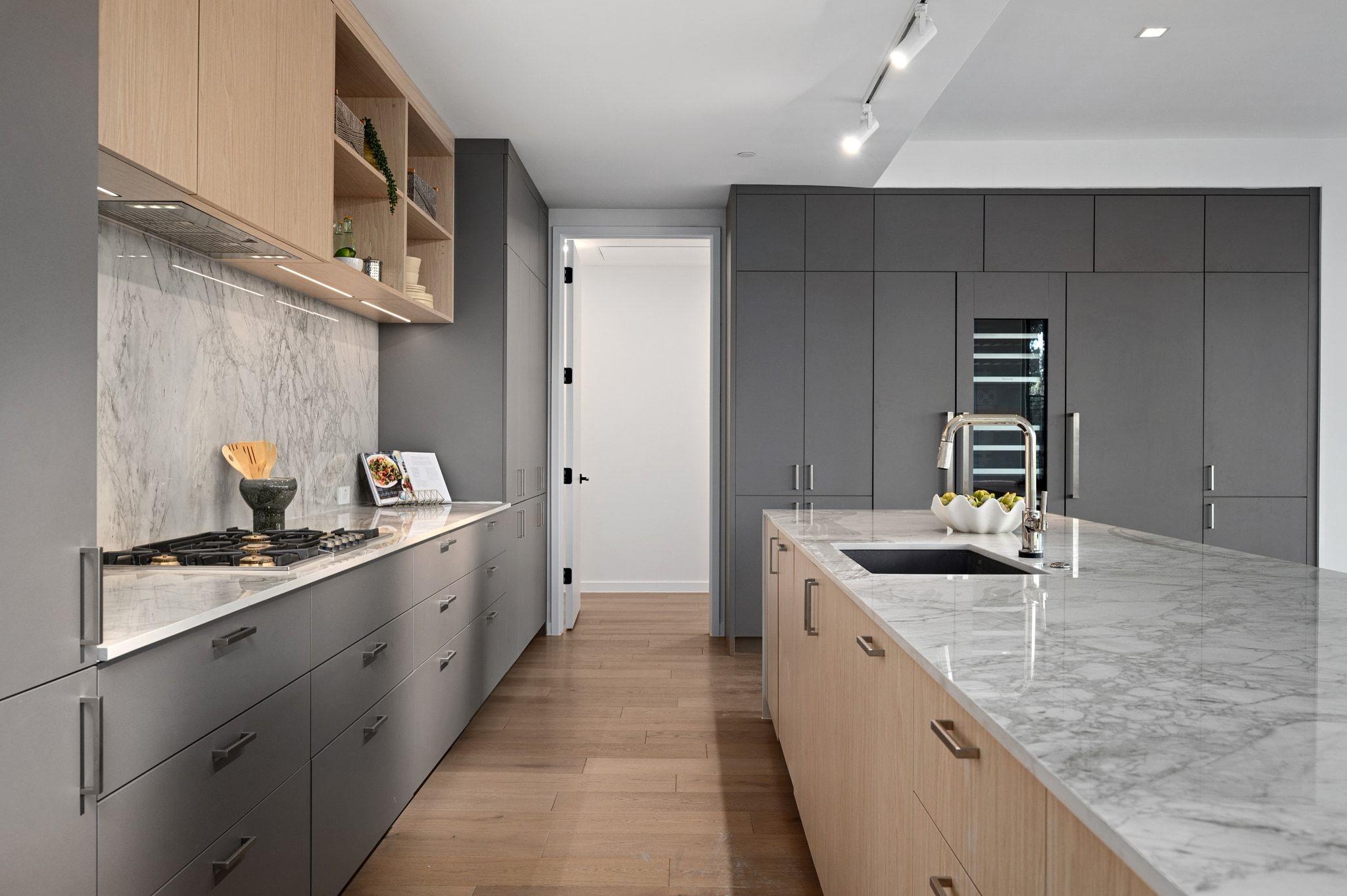 1006 Baylor ST # 201