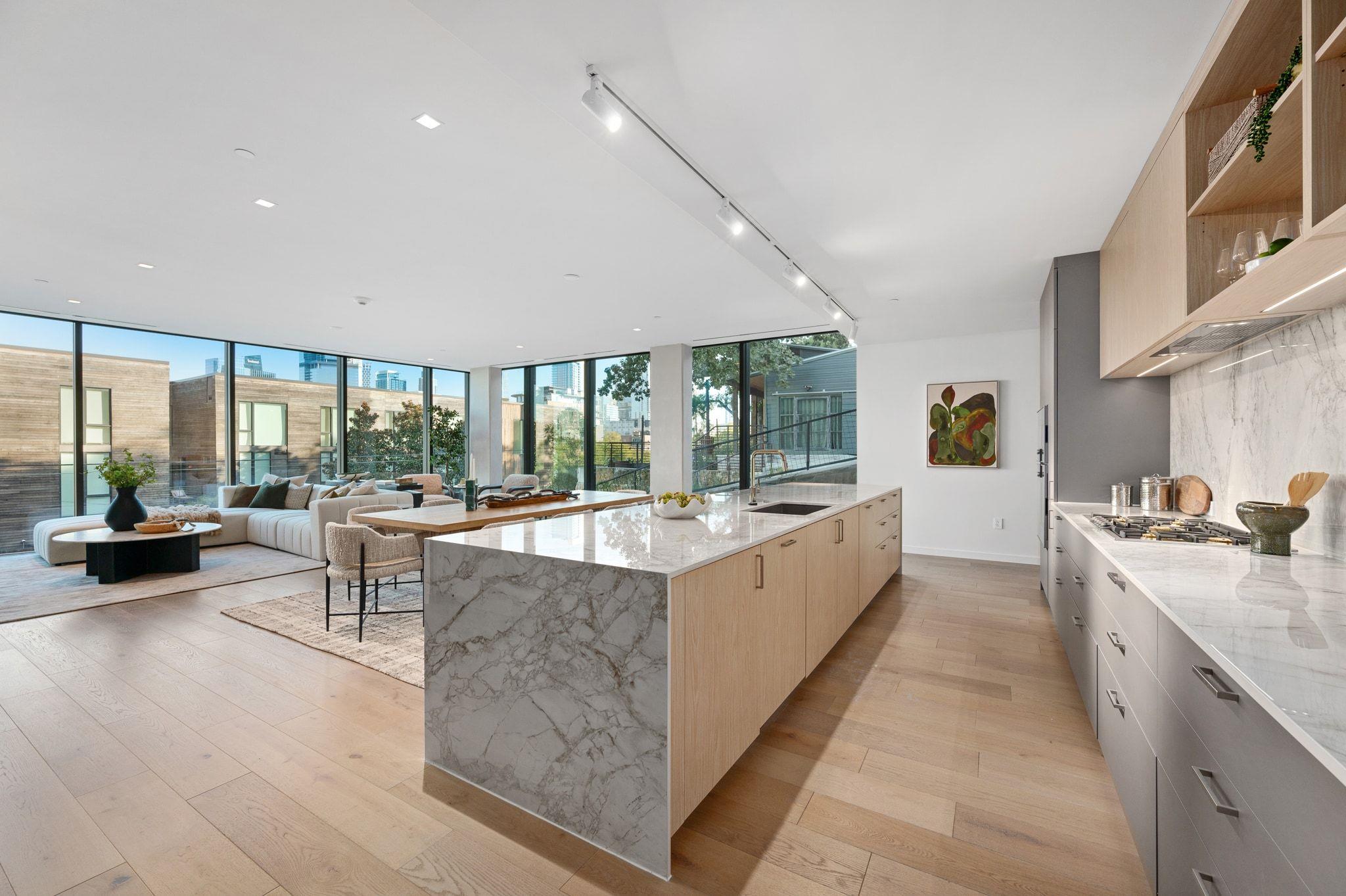 1006 Baylor ST # 201