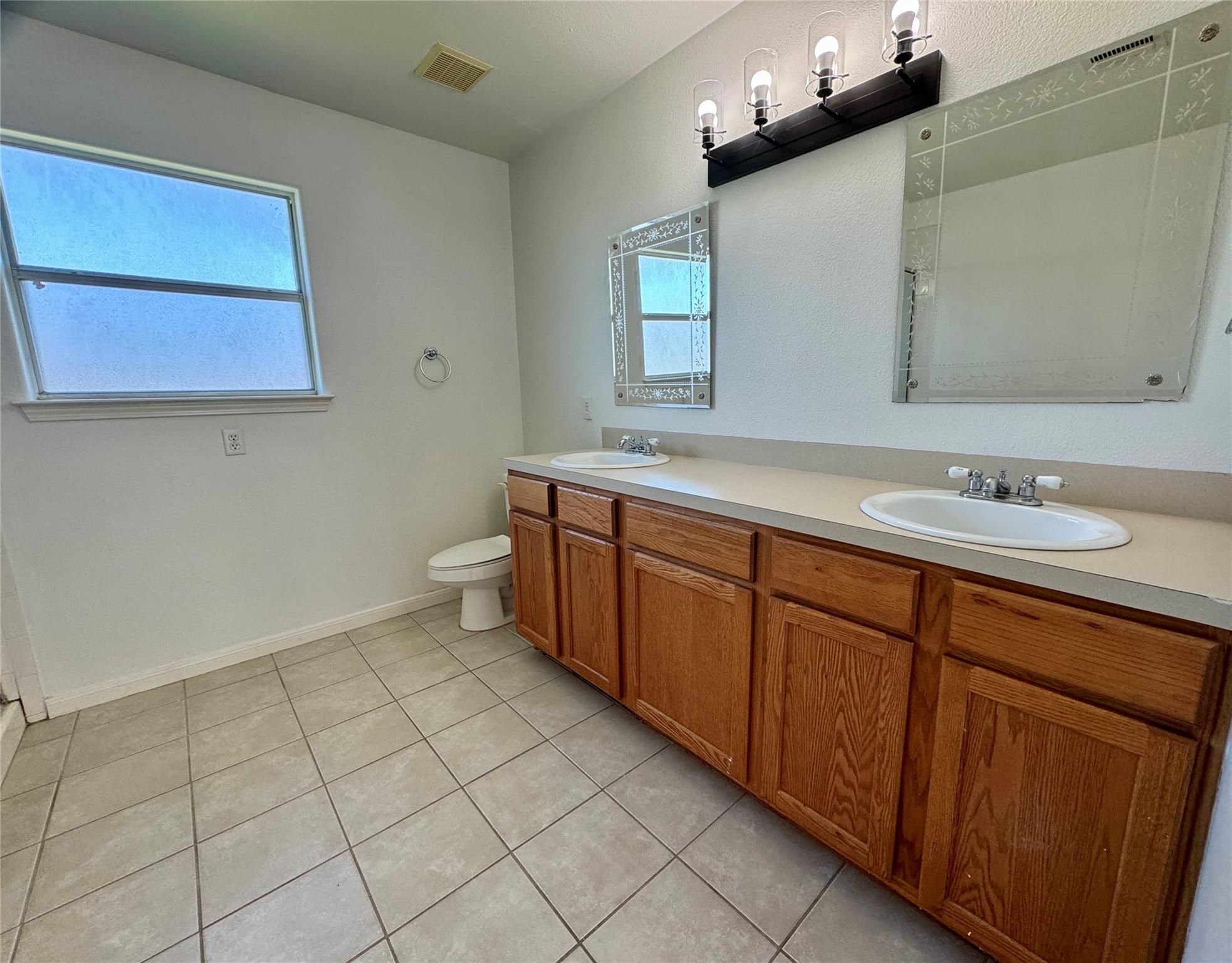 710 Honeysuckle DR