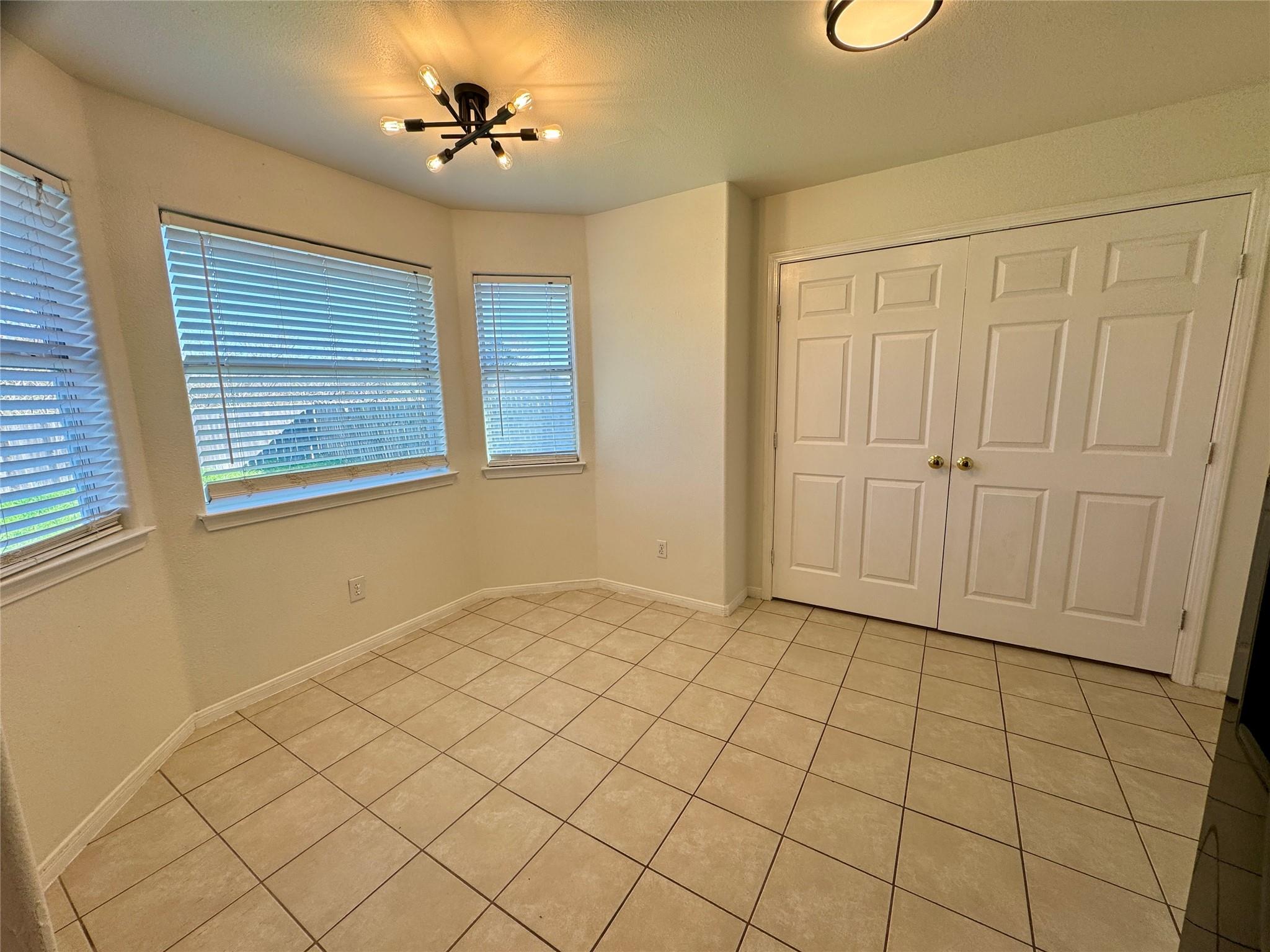 710 Honeysuckle DR