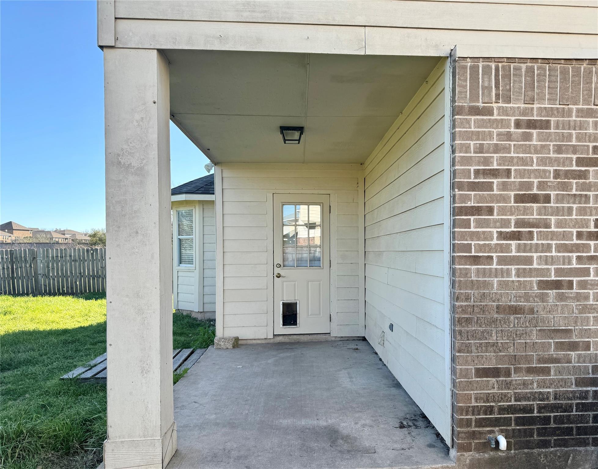 710 Honeysuckle DR