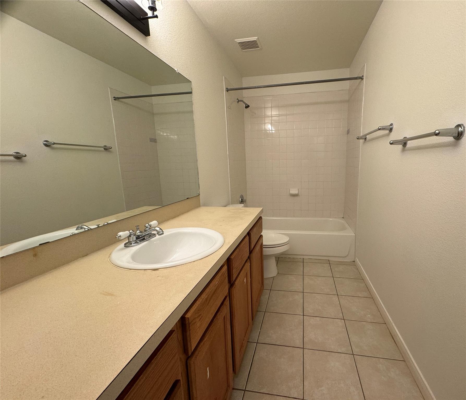 710 Honeysuckle DR