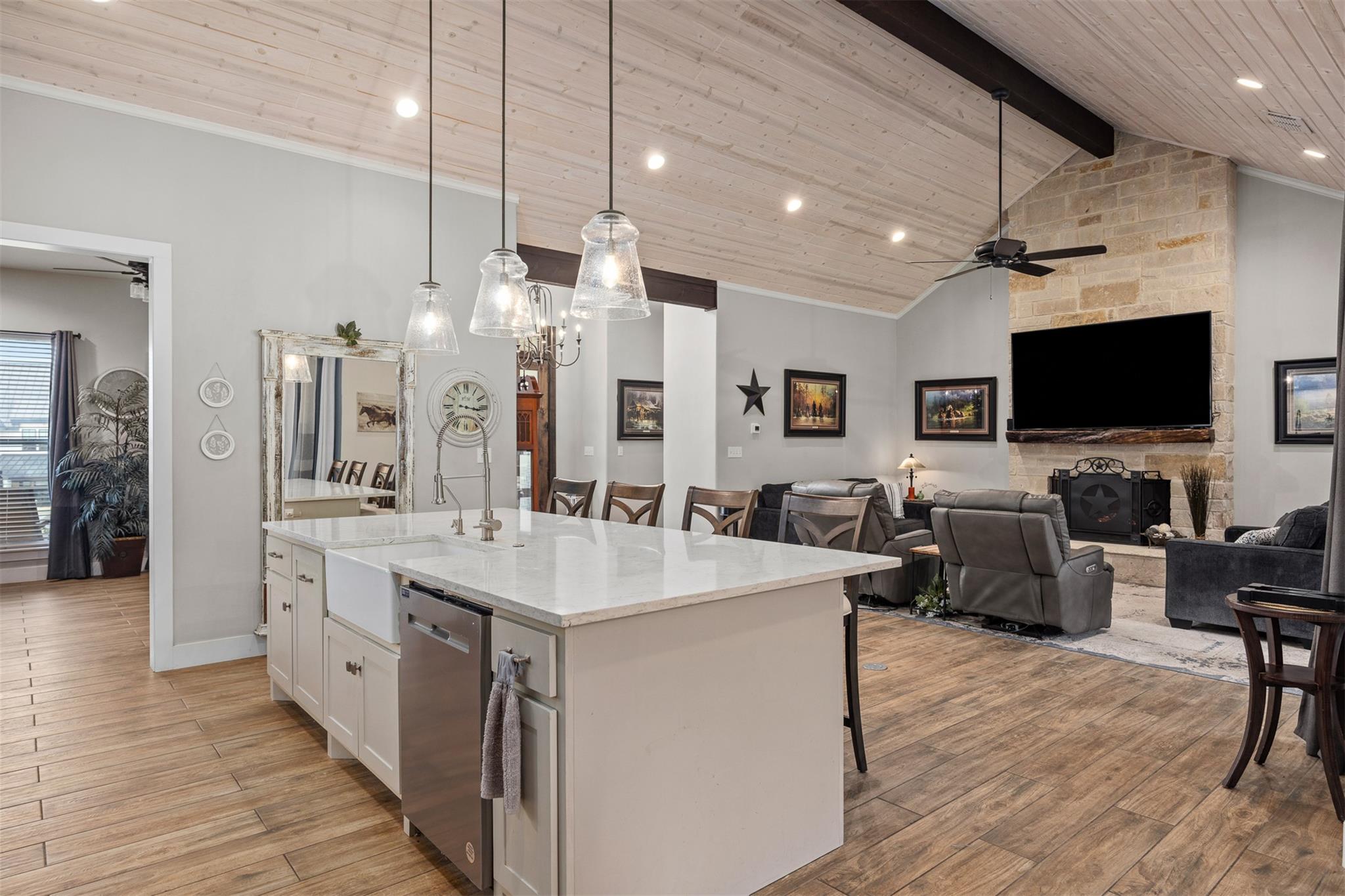 522 S San Juan