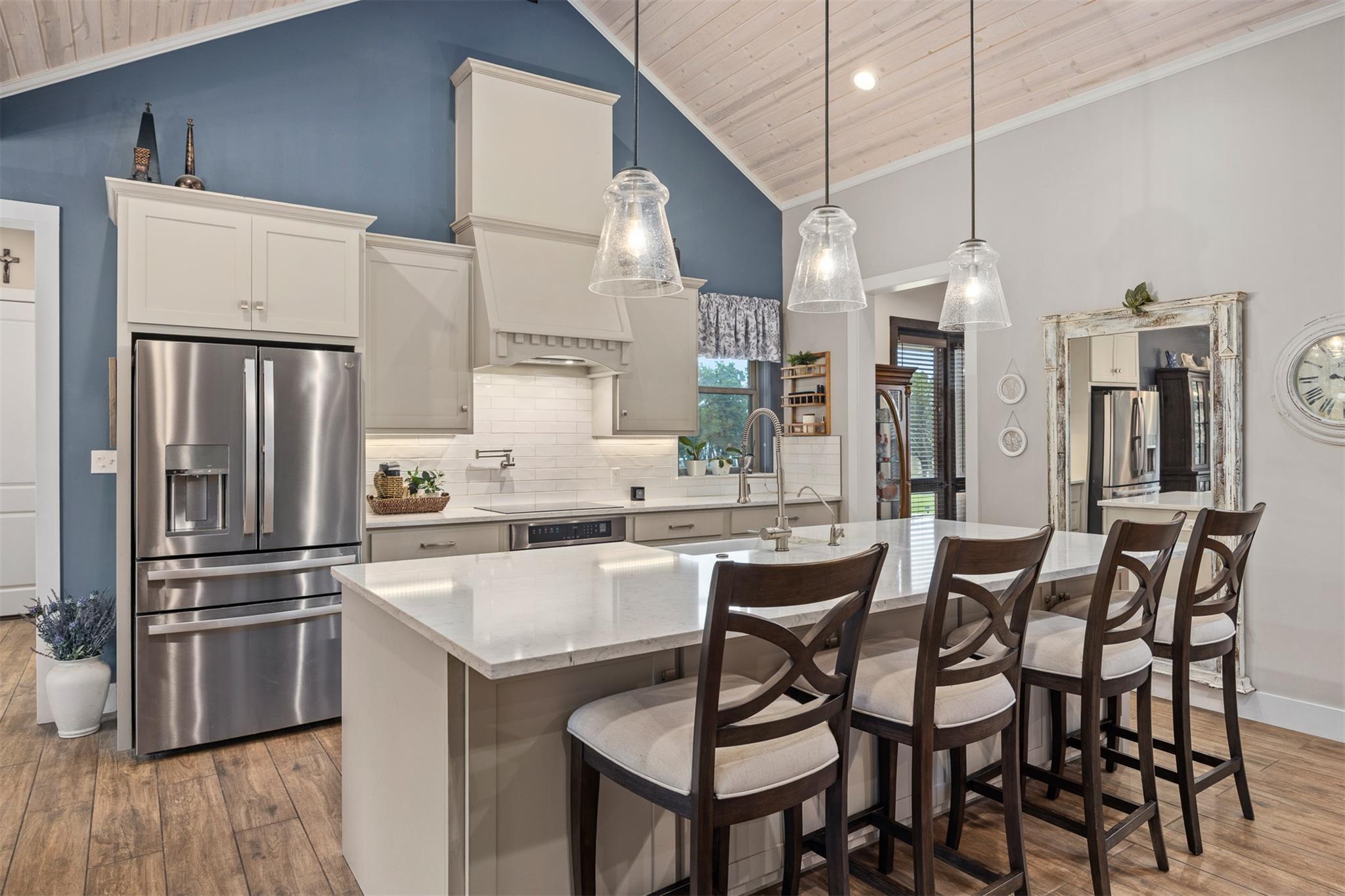 522 S San Juan