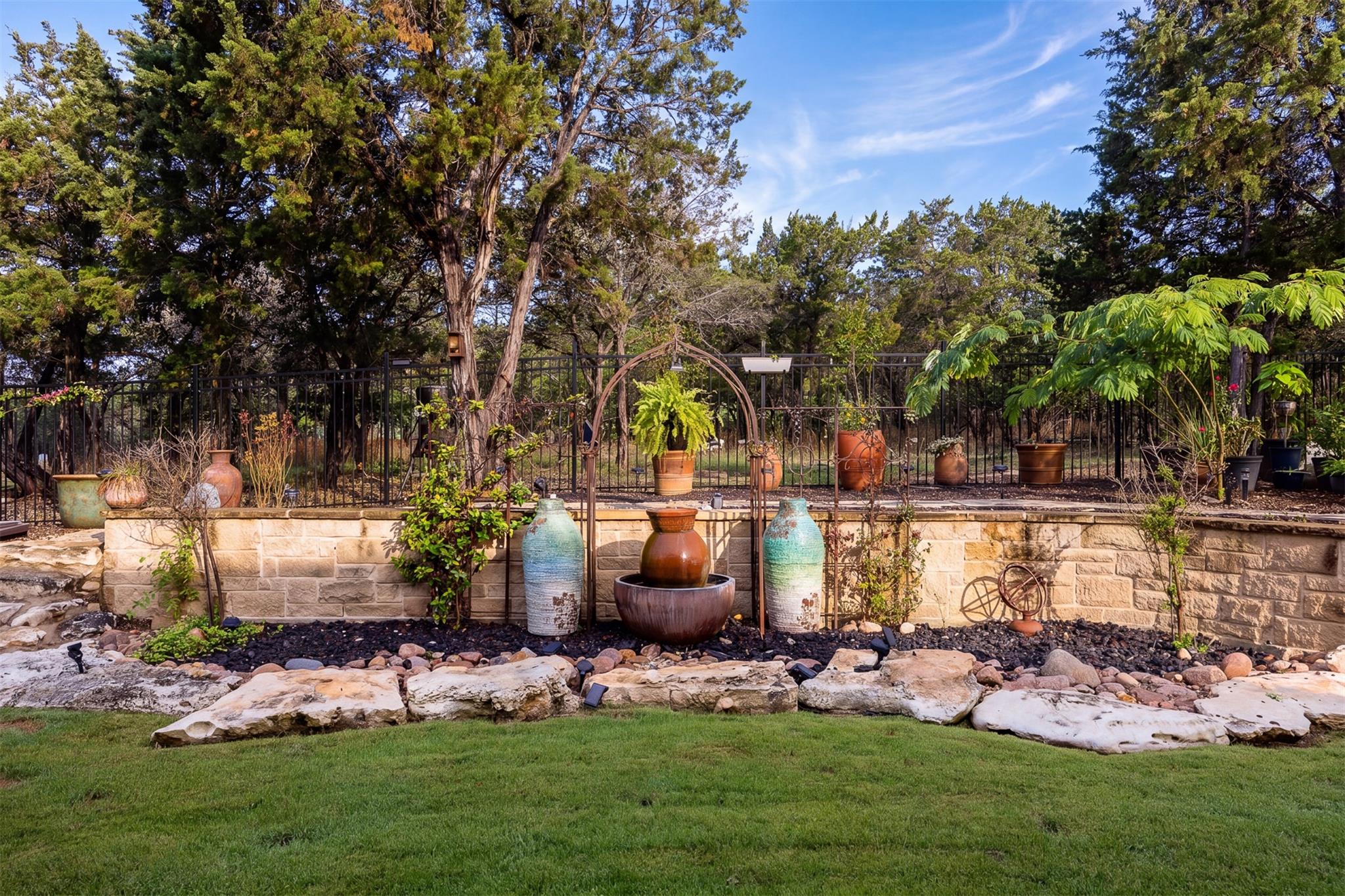 522 S San Juan