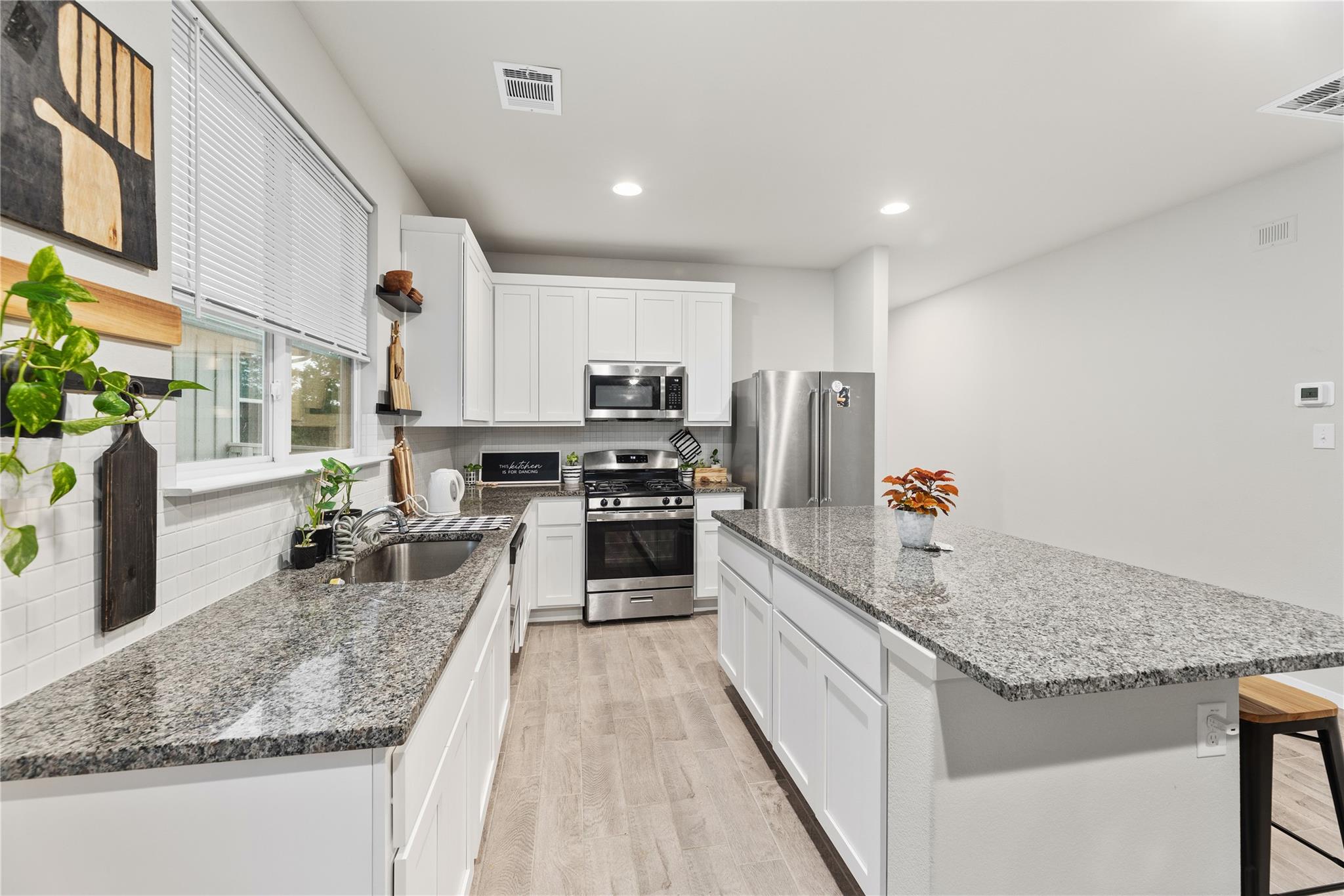 308 Catalina DR