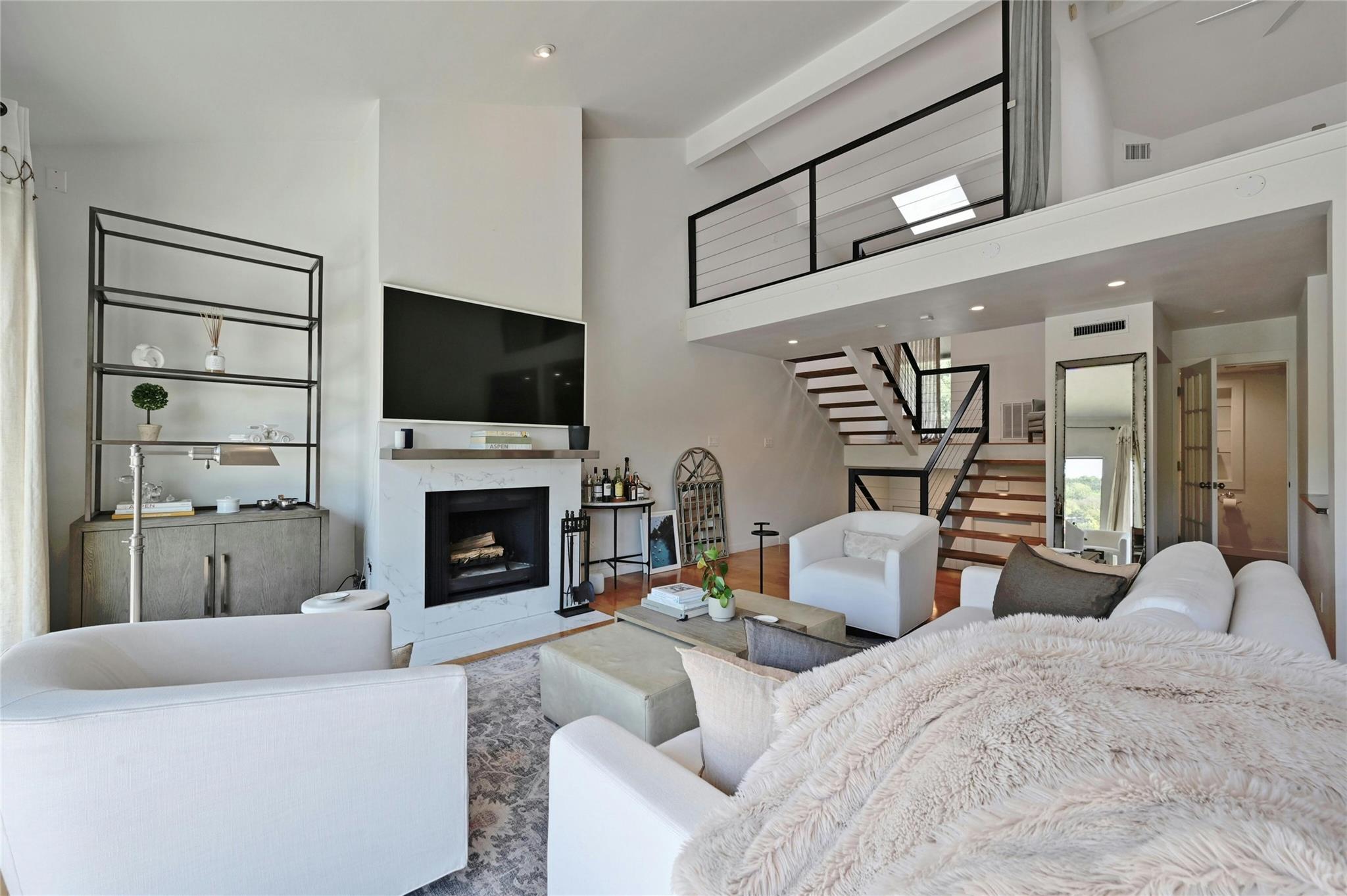 1821 Westlake DR # 132