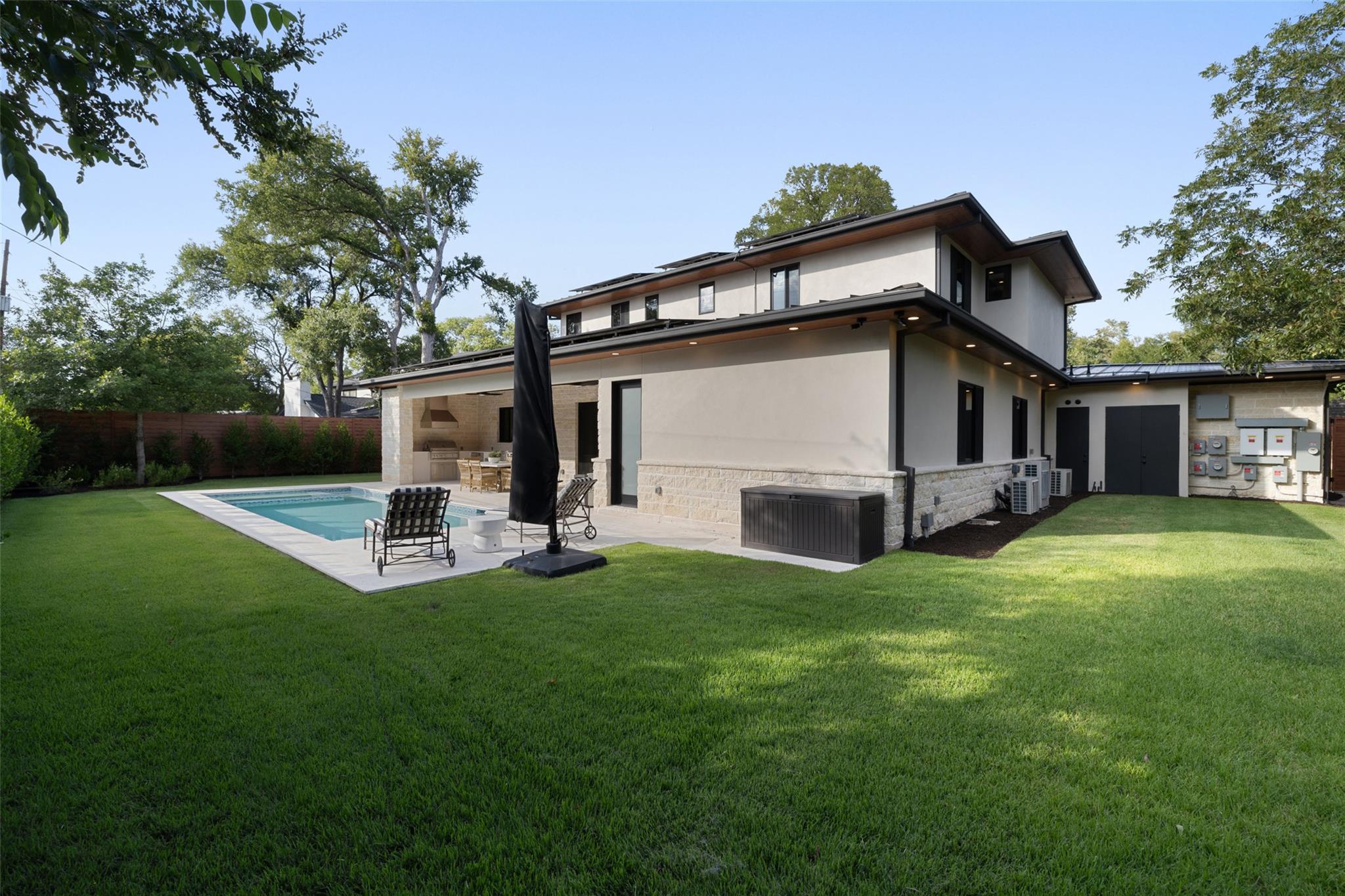 4107 N Hills DR