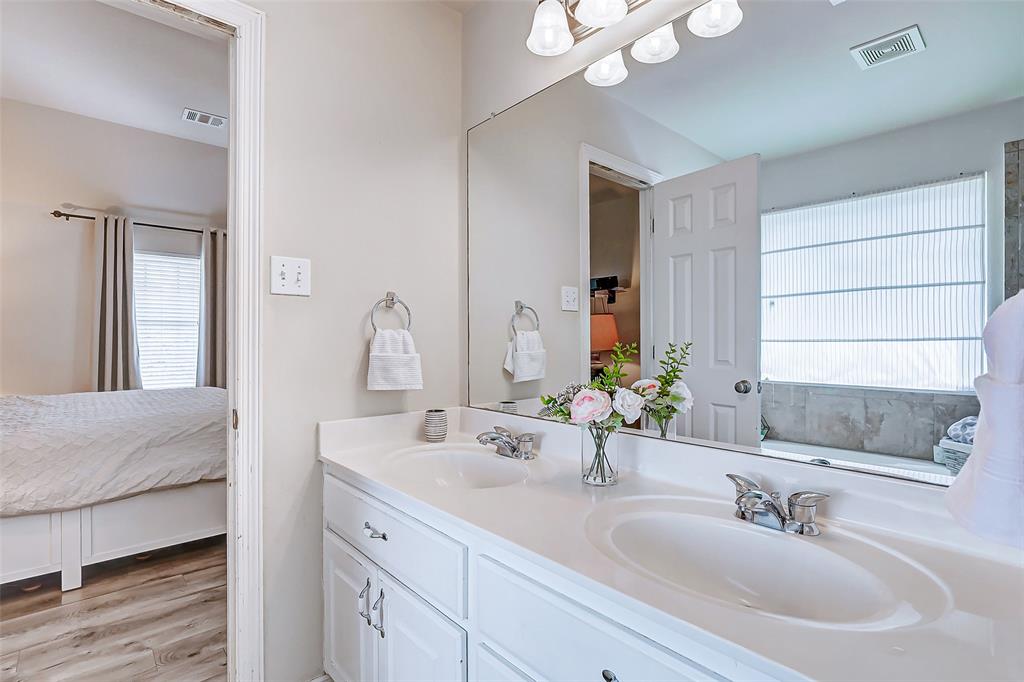 2213 Heritage Well LN