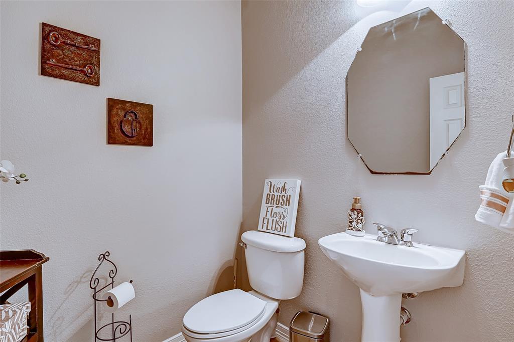 2213 Heritage Well LN