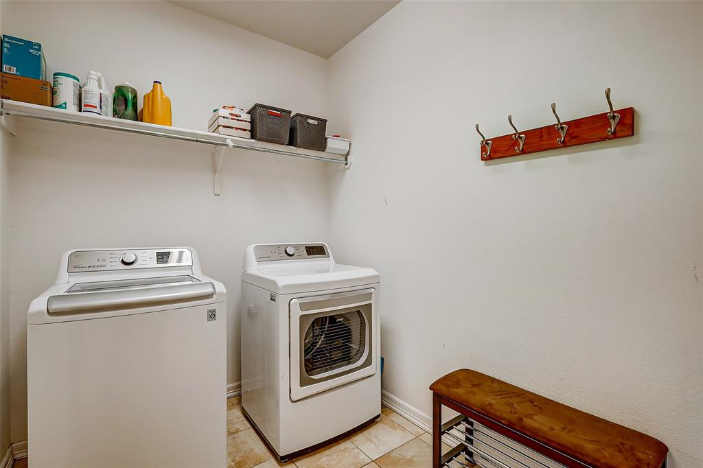 2213 Heritage Well LN