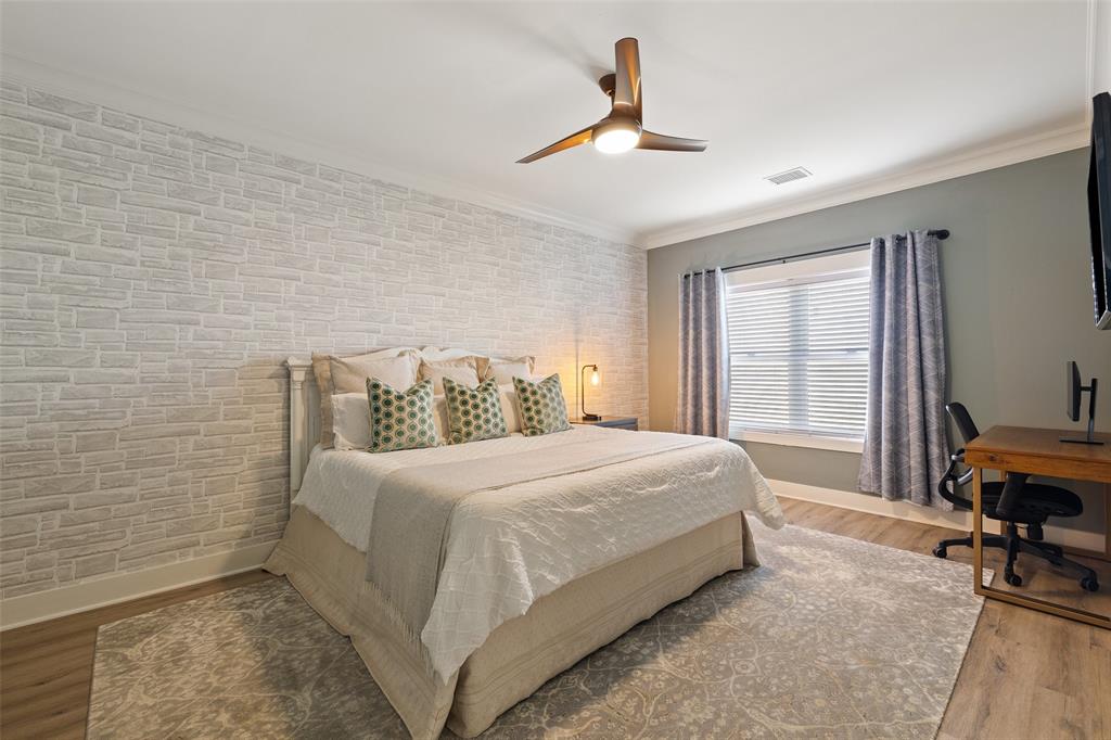 408 Luna Vista DR