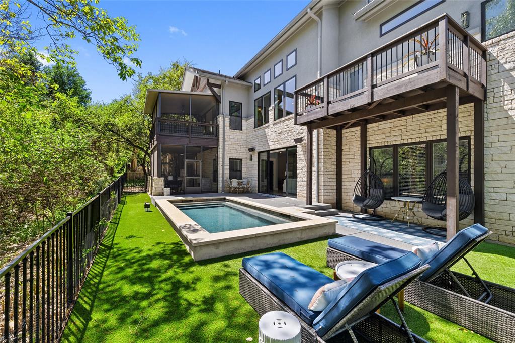 408 Luna Vista DR