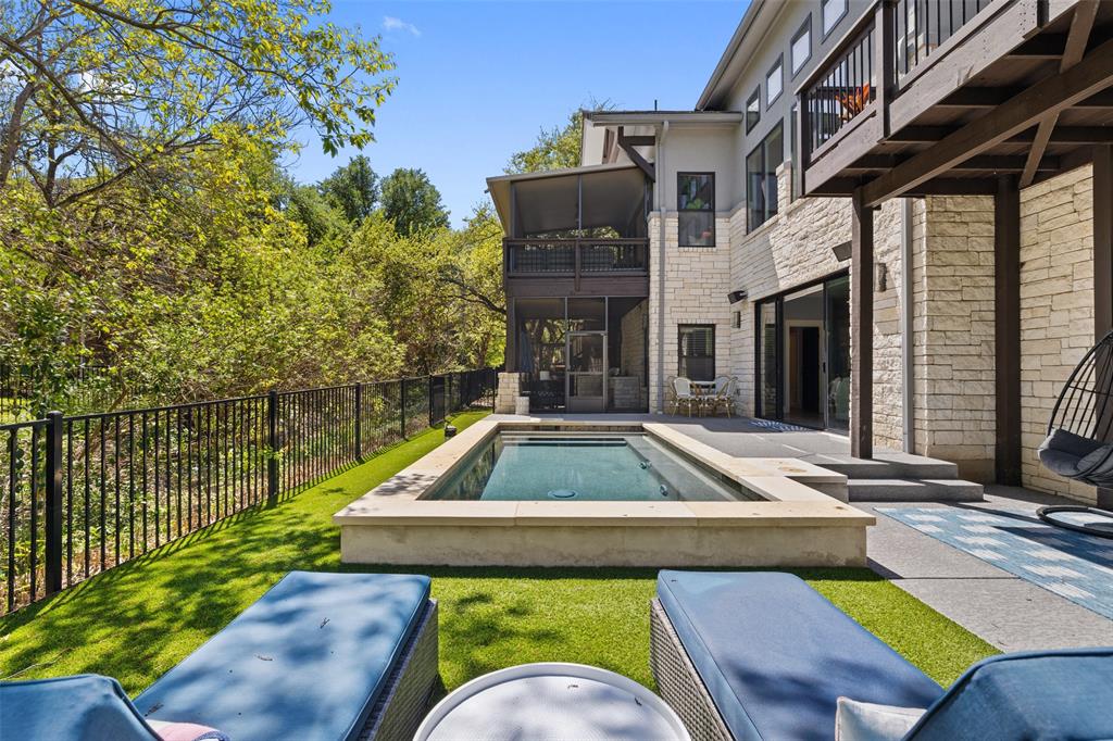 408 Luna Vista DR