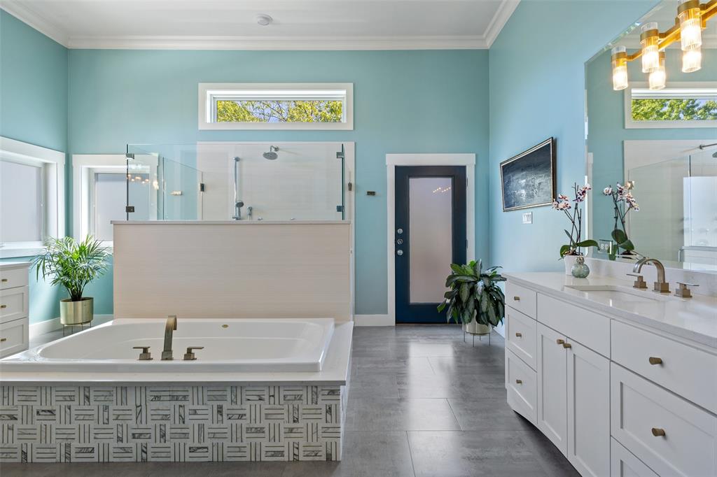408 Luna Vista DR