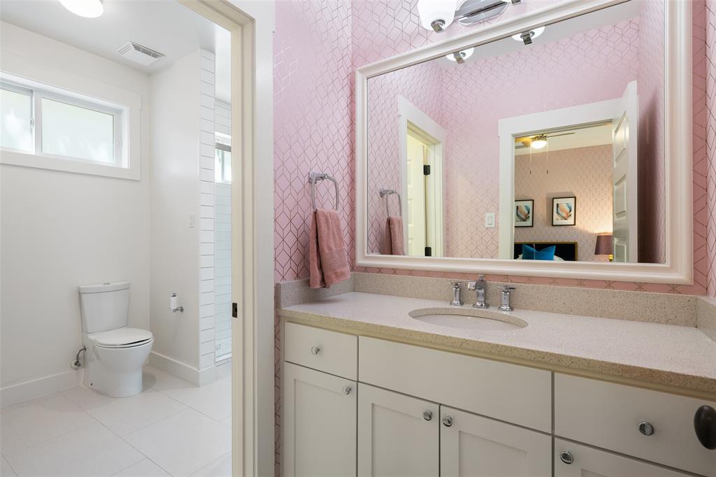 408 Luna Vista DR
