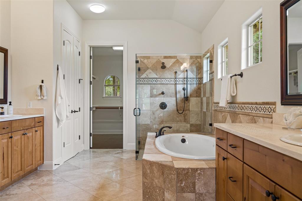 2700 Bear Springs TRL
