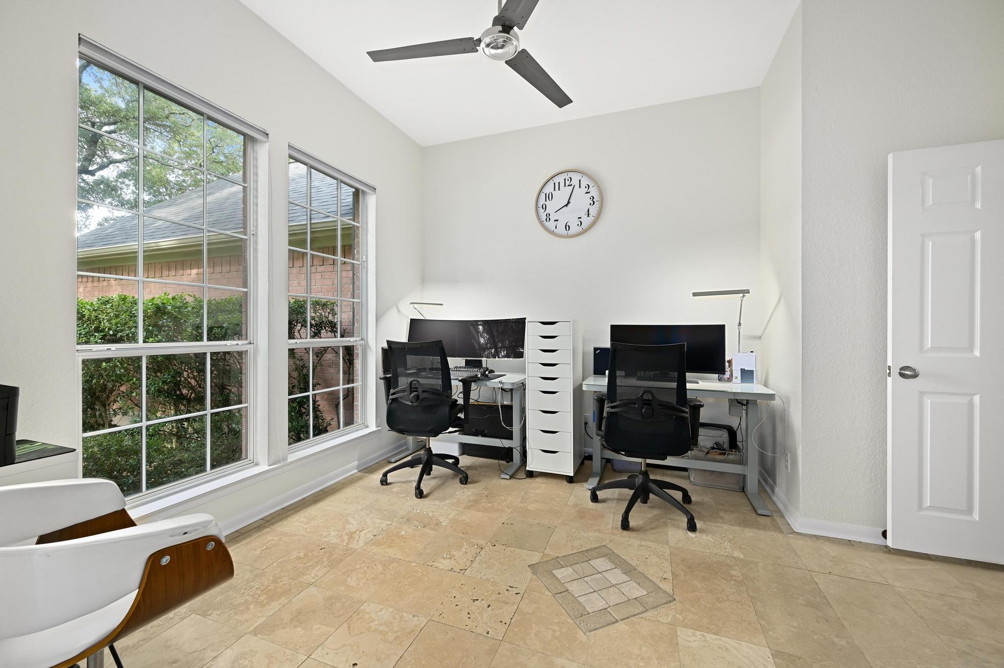 1600 Sharon PL