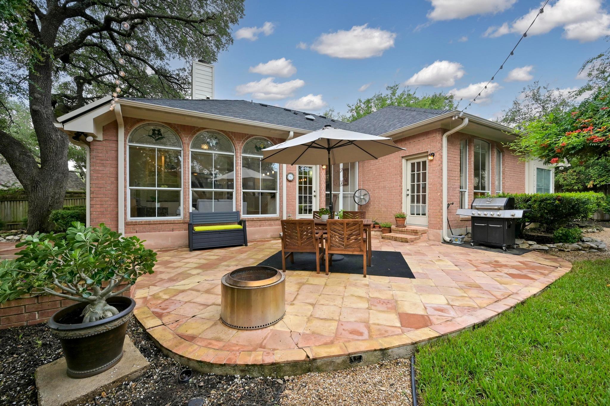 1600 Sharon PL