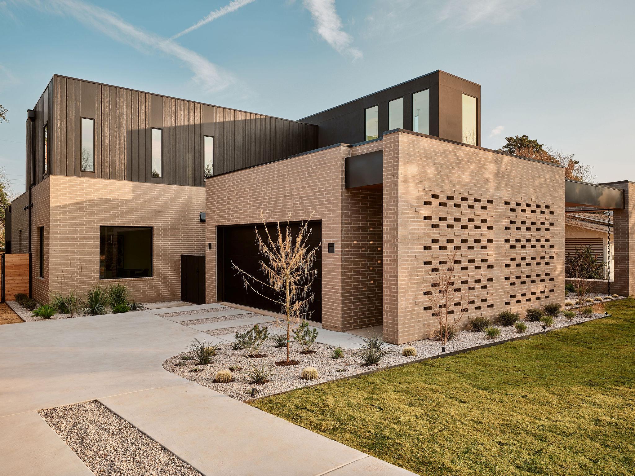 6411 Cary DR