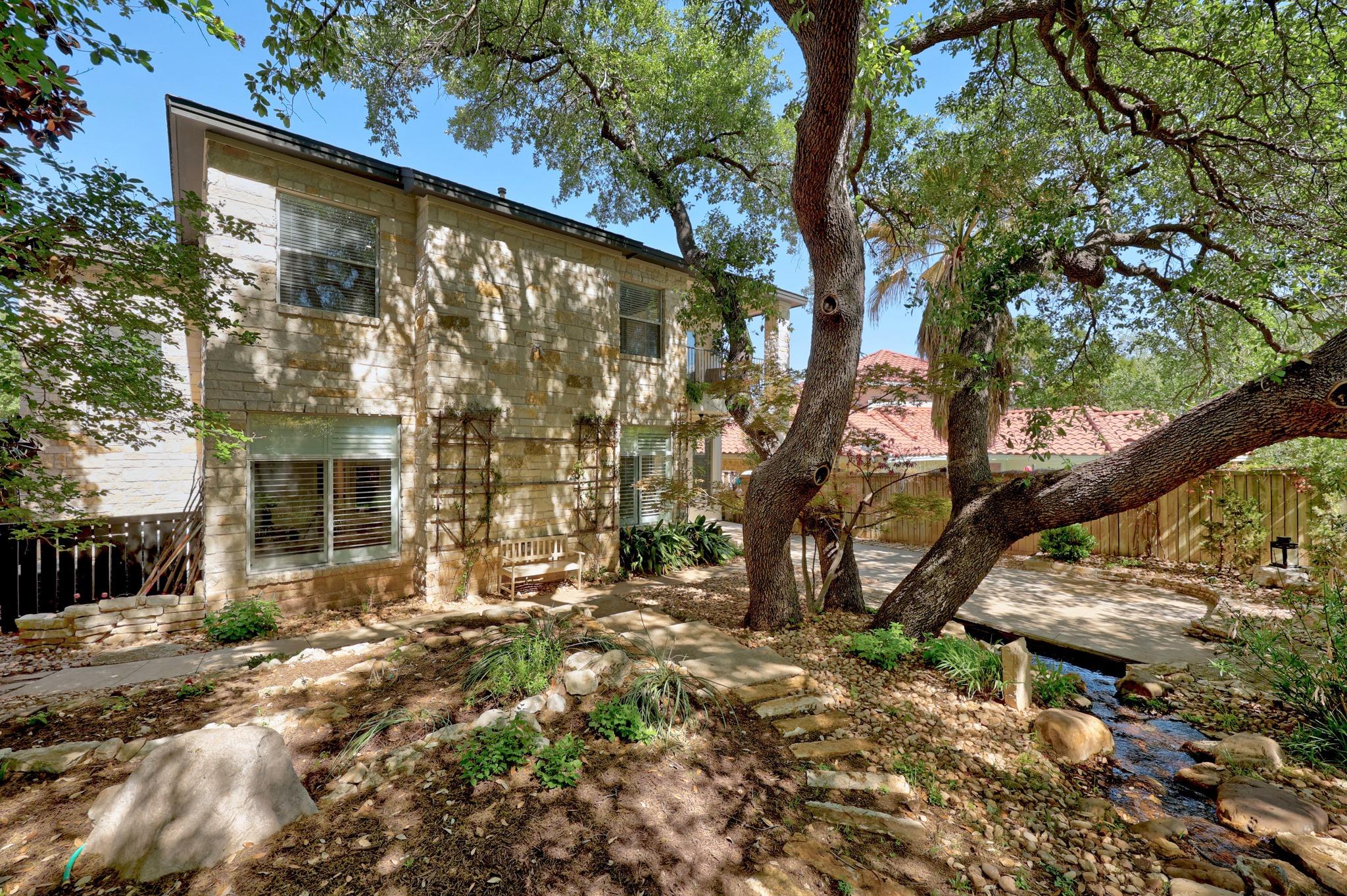 406 Hazeltine DR