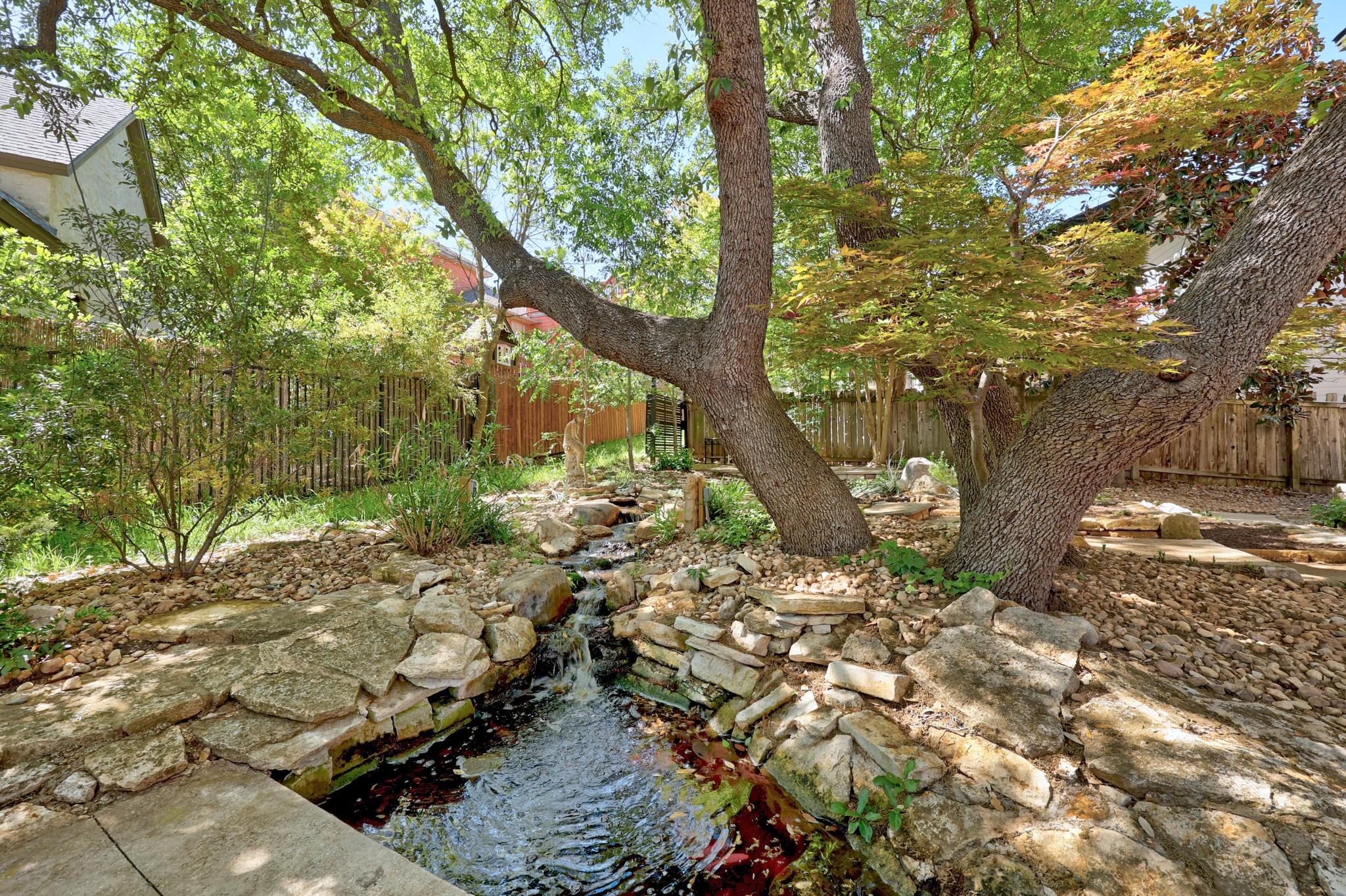 406 Hazeltine DR