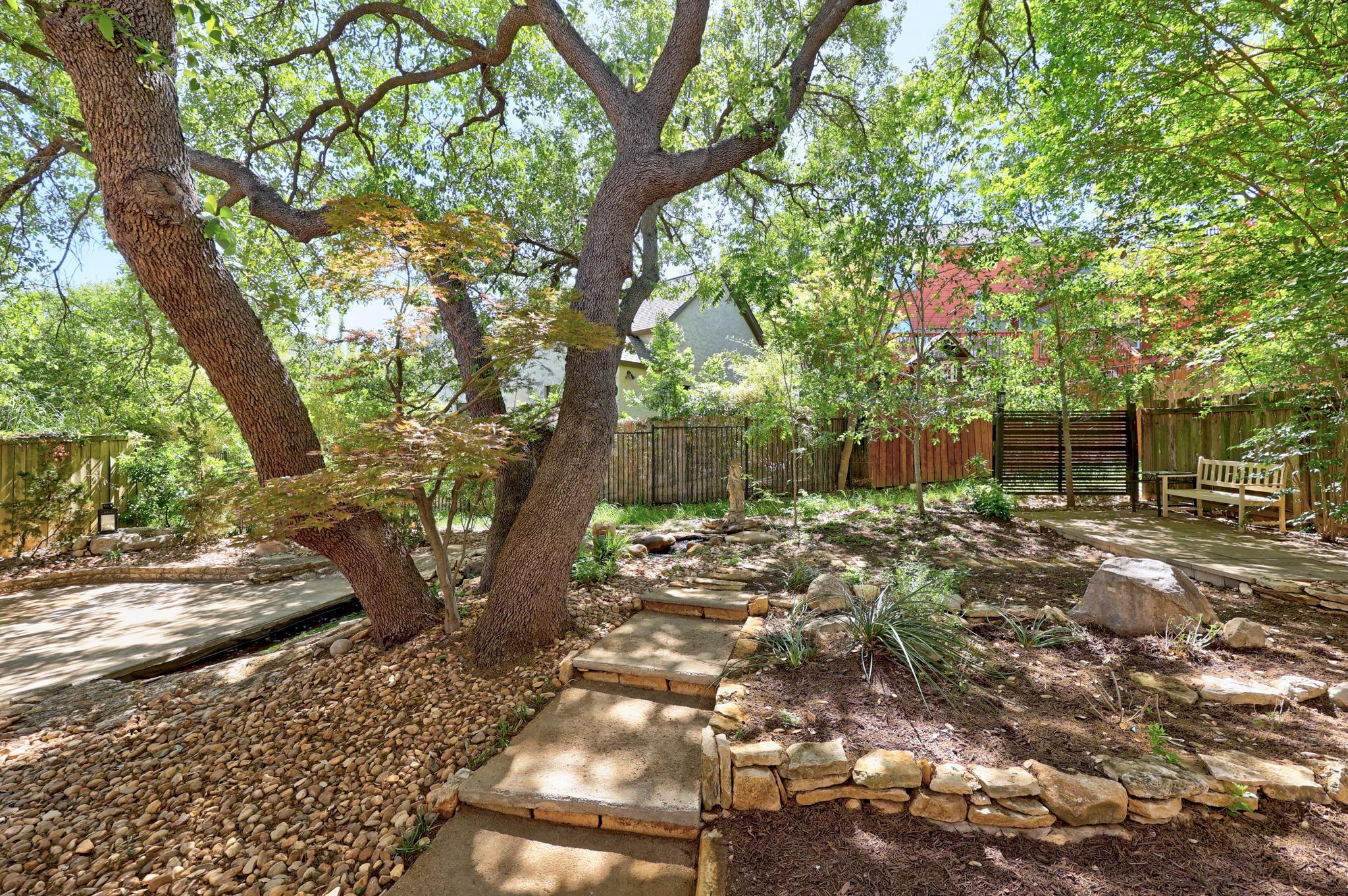 406 Hazeltine DR