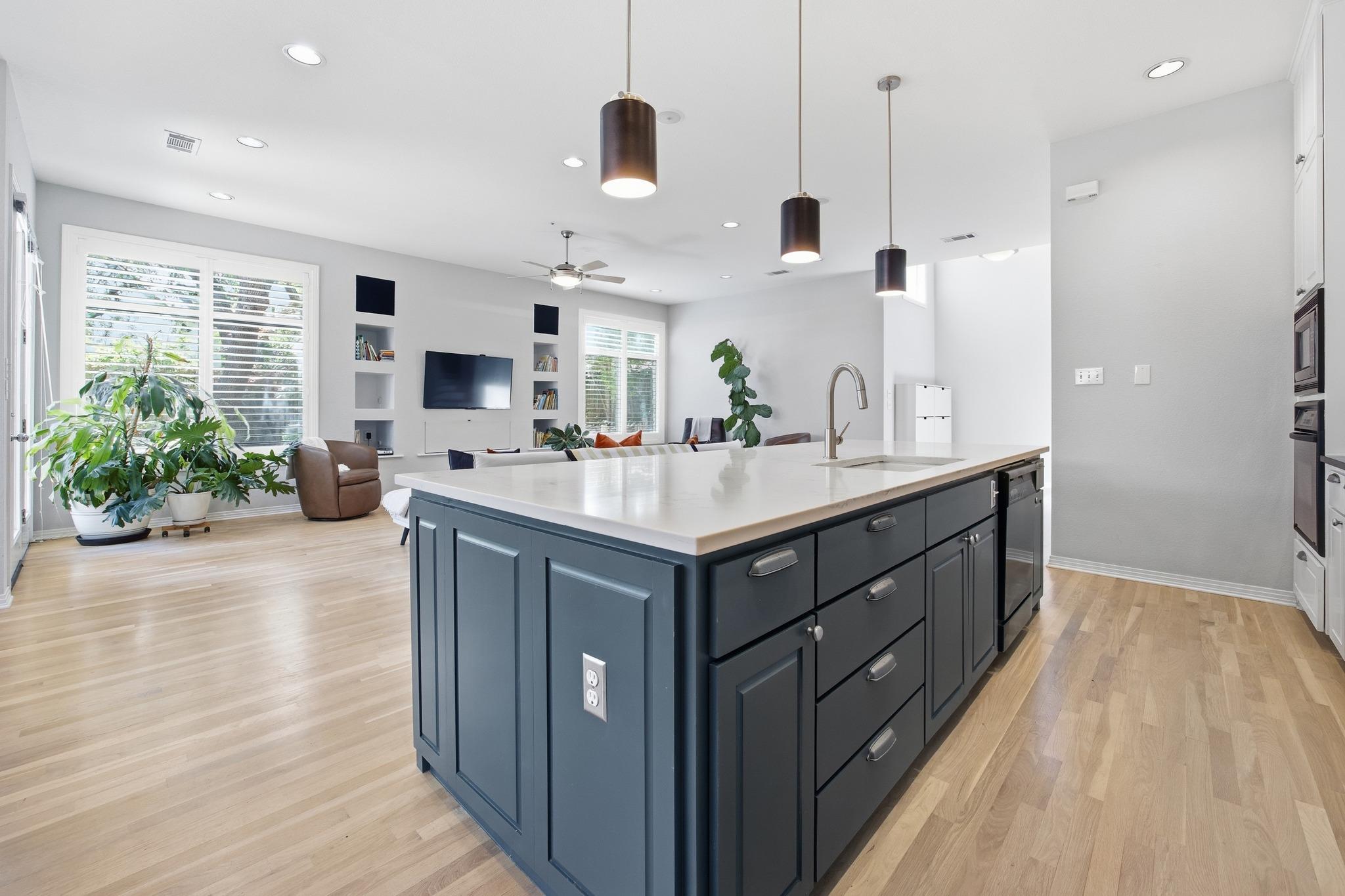 406 Hazeltine DR