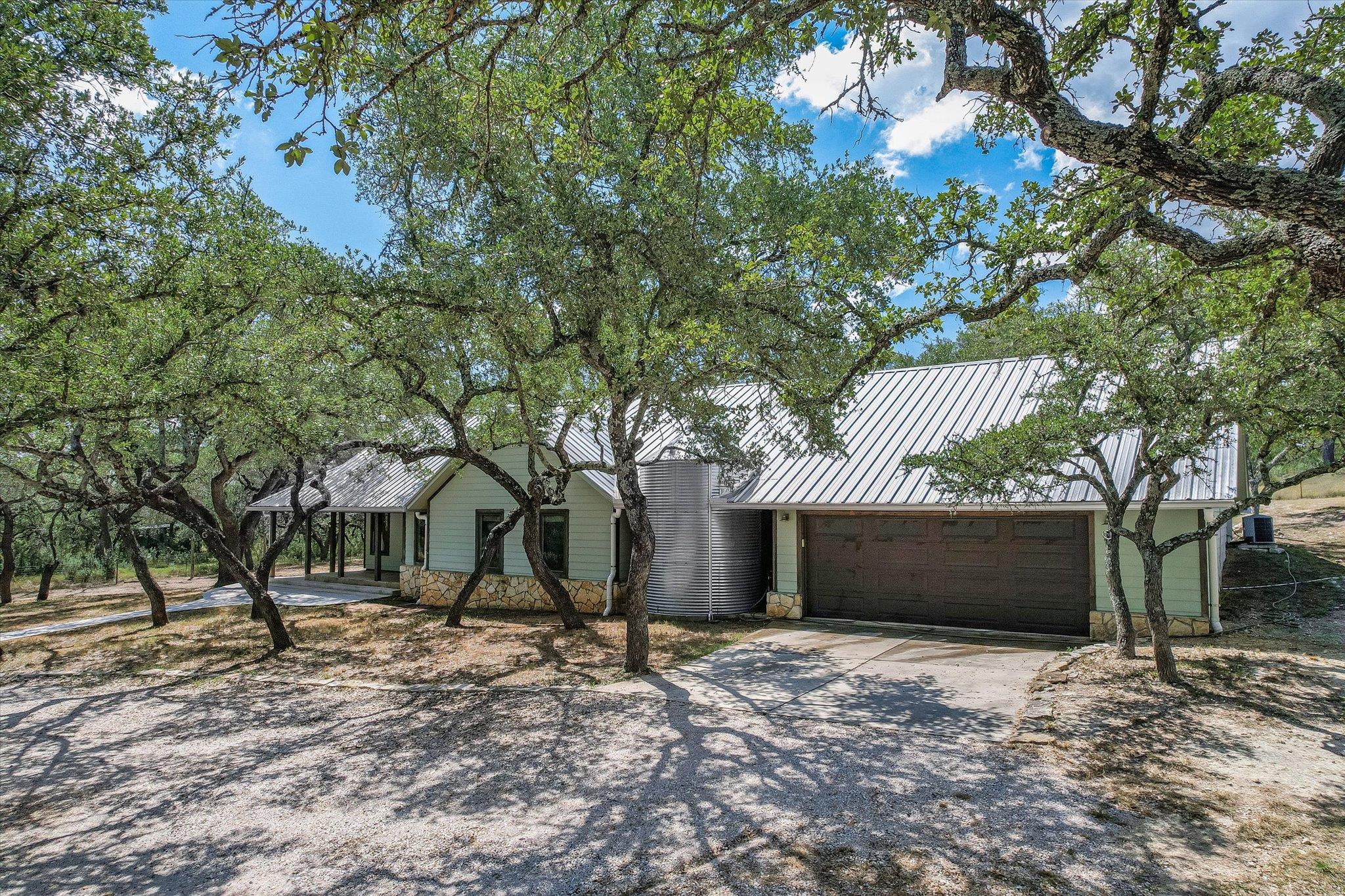 878 Ranch Road 2766