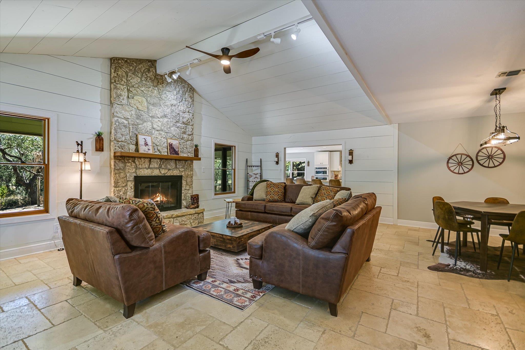 878 Ranch Road 2766