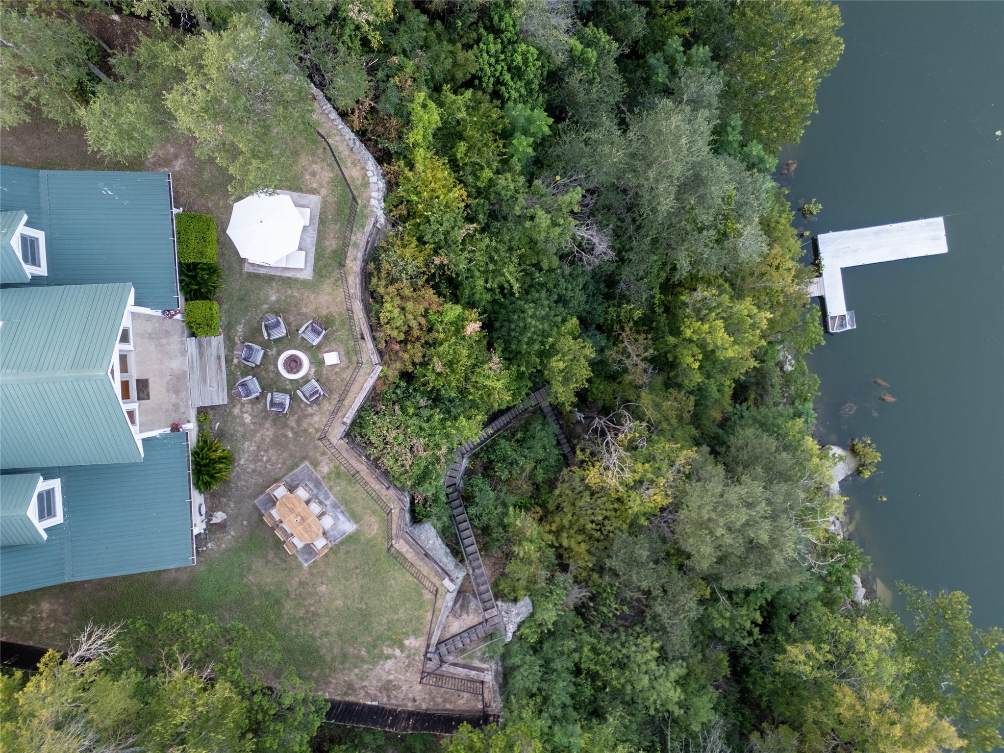 11103 Lakeside DR