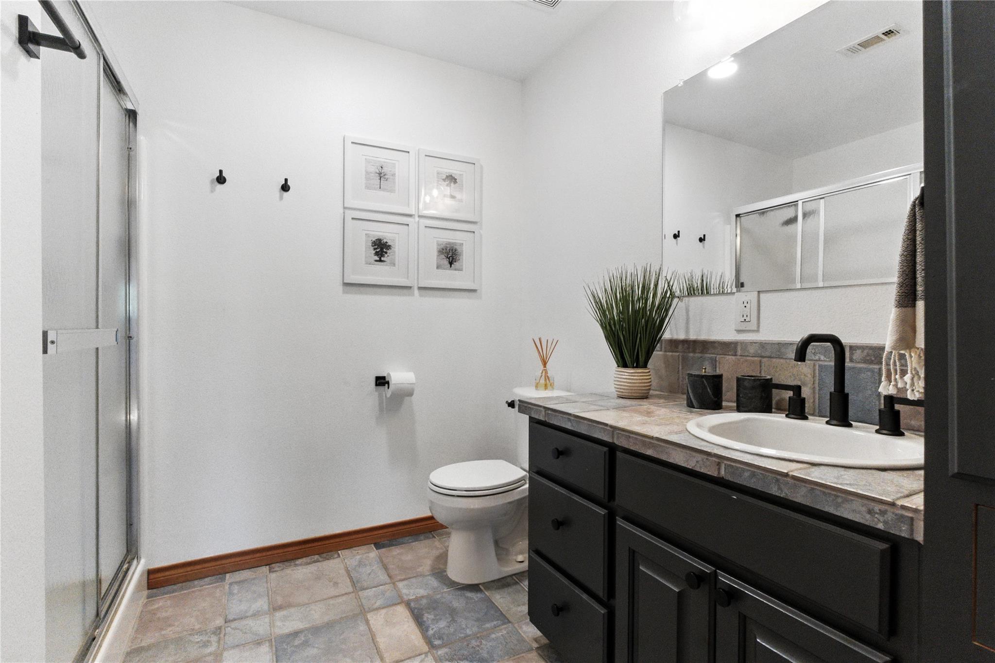 11103 Lakeside DR