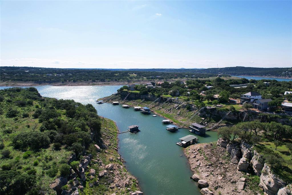 1907 N Pace Bend RD