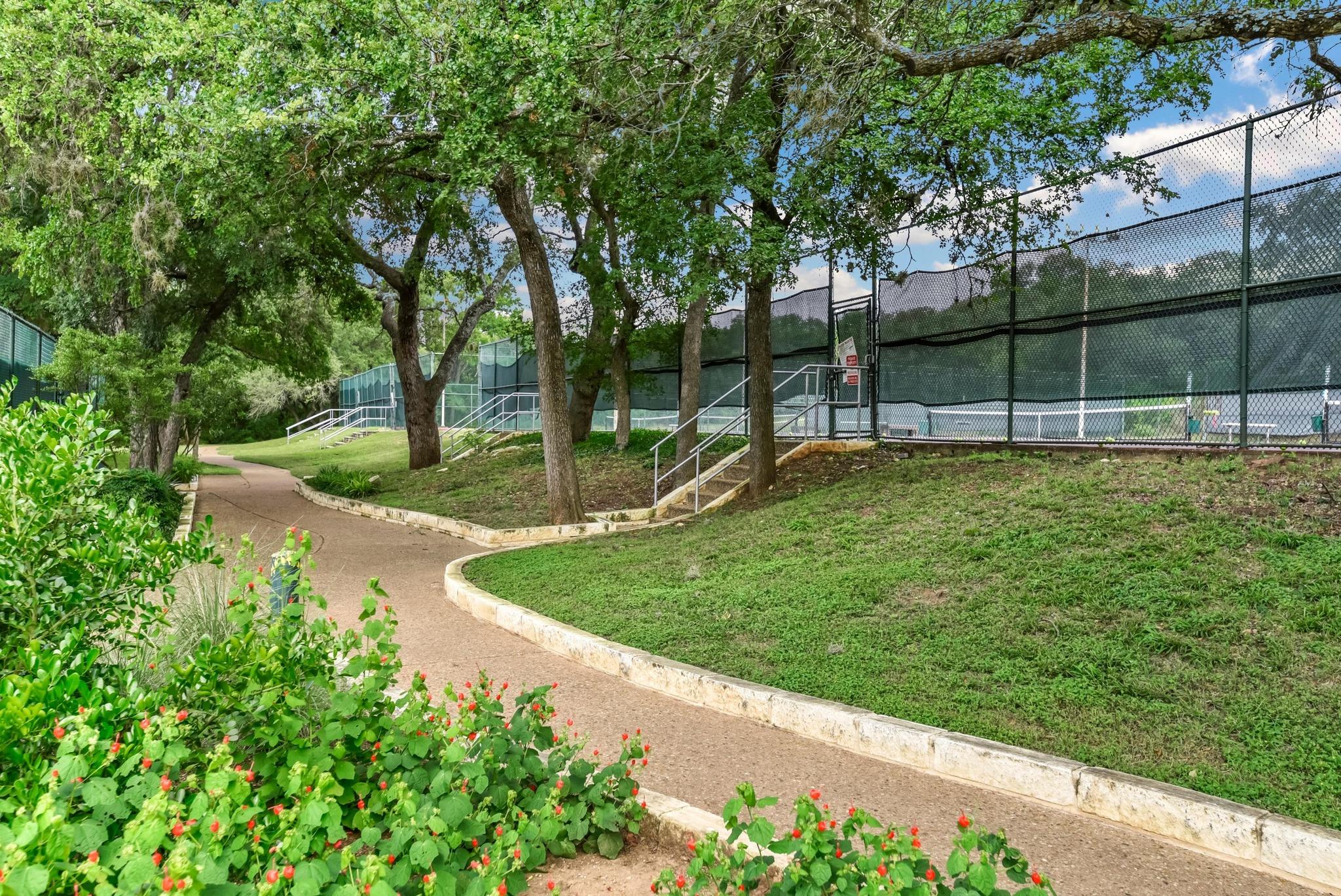 5000 Mission Oaks Blvd. BLVD # 47